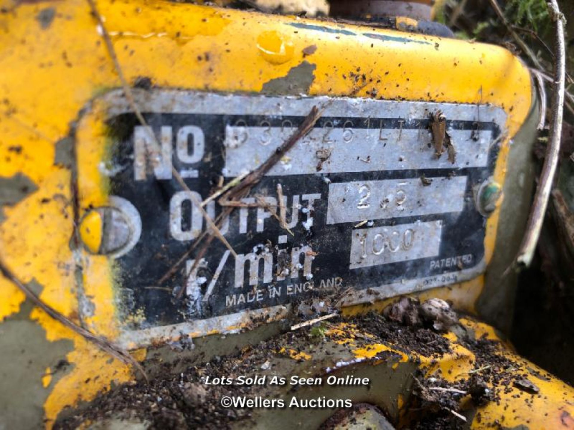 CONCRETE MIXER, LISTER DIESEL ENGINE, WITH SPARE BONNET / NO VAT ON HAMMER PRICE - Image 3 of 7