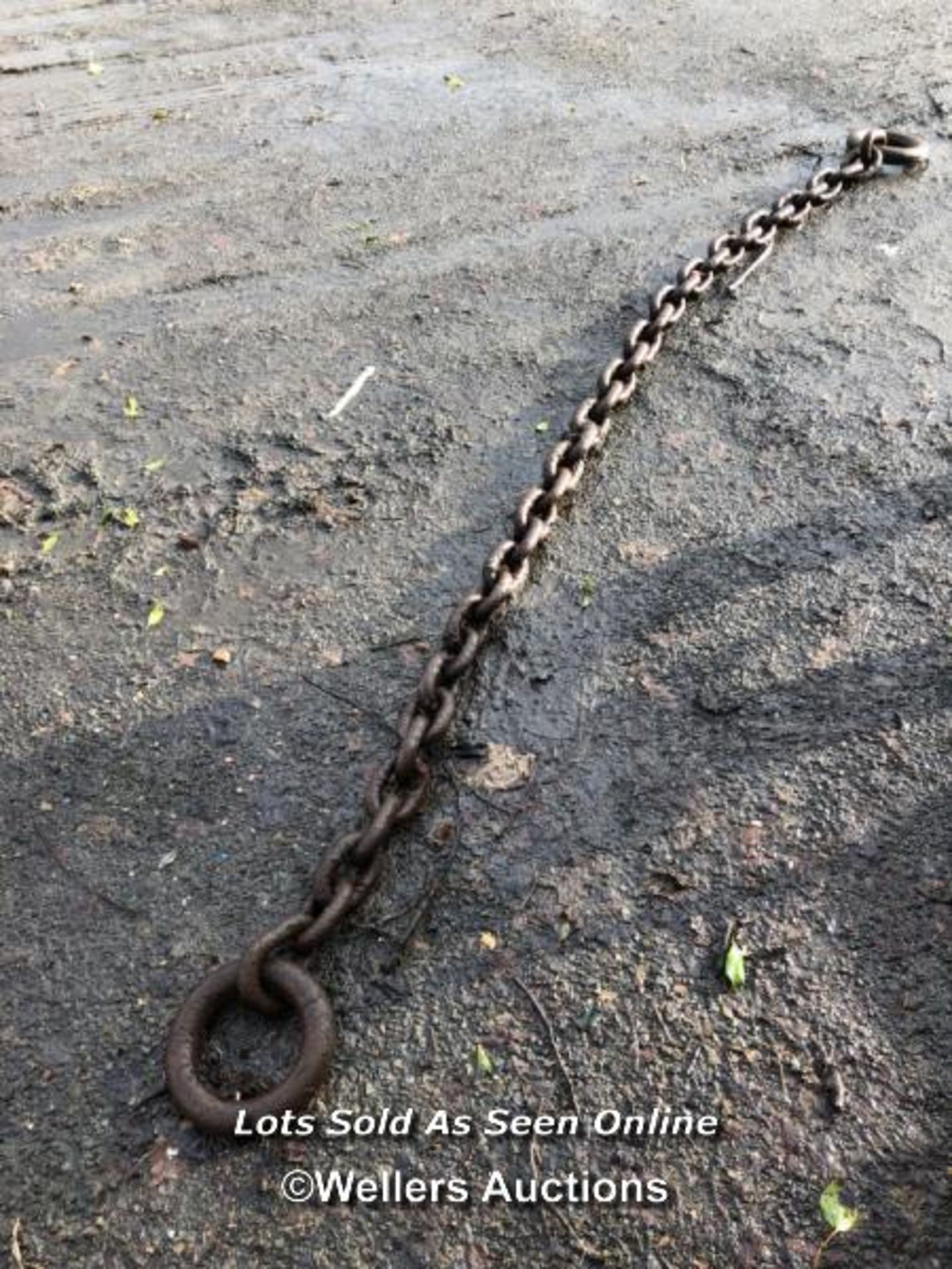 HEAVY DUTY TOW CHAIN, 320CM (L), LINKS 12CM (L) / NO VAT ON HAMMER PRICE