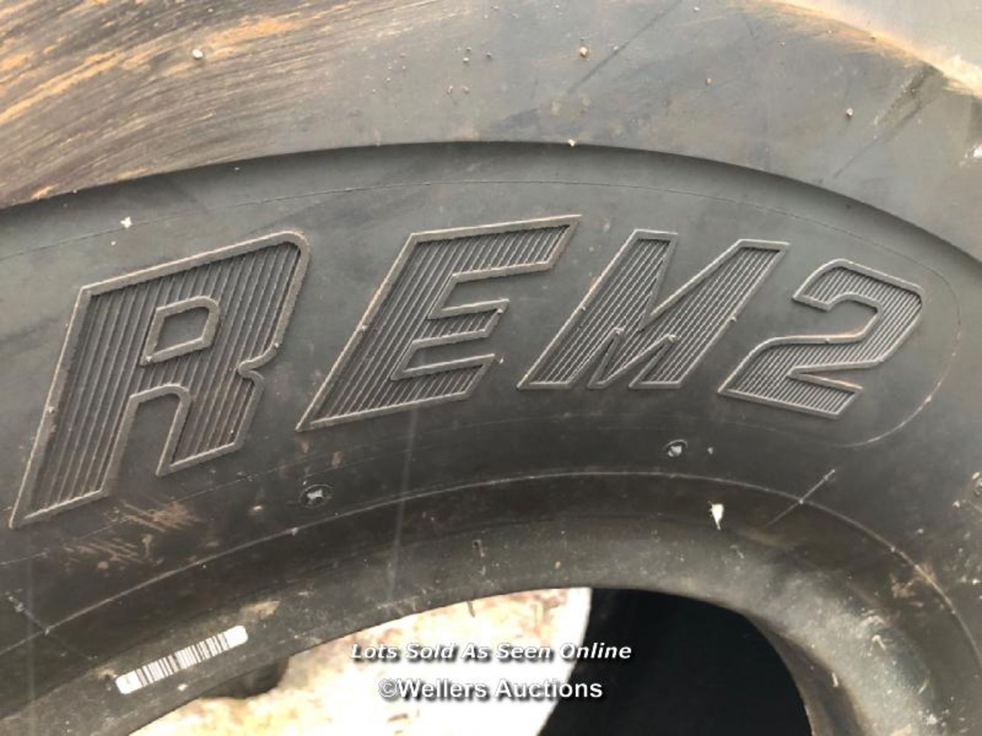 *17.5X25 DOUBLE COIN REM2 STEEL RADIAL TUBELESS TYRE, BRAND NEW / THIS LOT IS SUBJECT TO VAT ON - Image 2 of 6