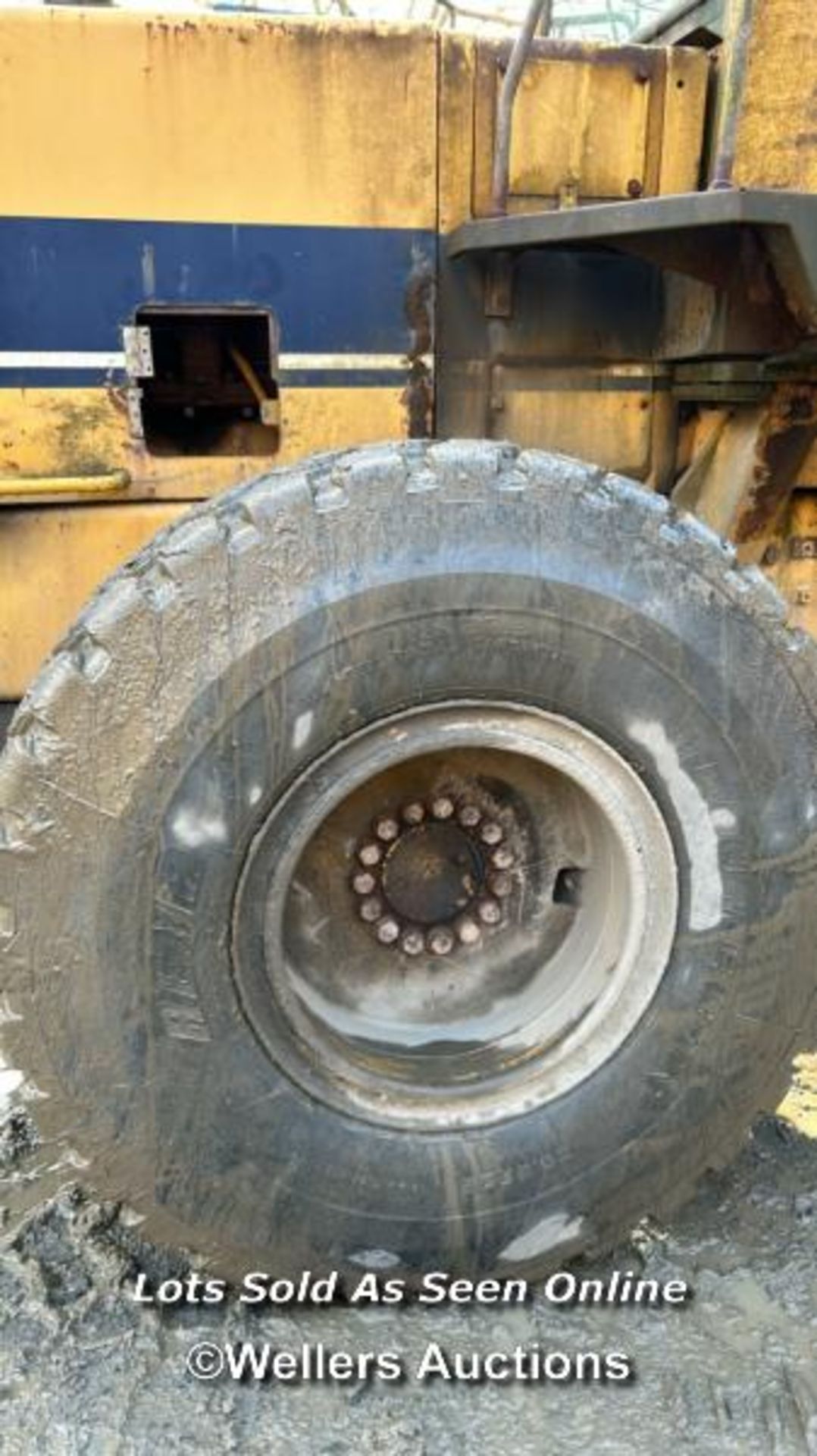 *KOMATSU WA320 FRONT WHEEL LOADER, BELIEVED TO BE A 1999 MODEL, SERIAL NO: 20193, ODOMETER - Image 9 of 23