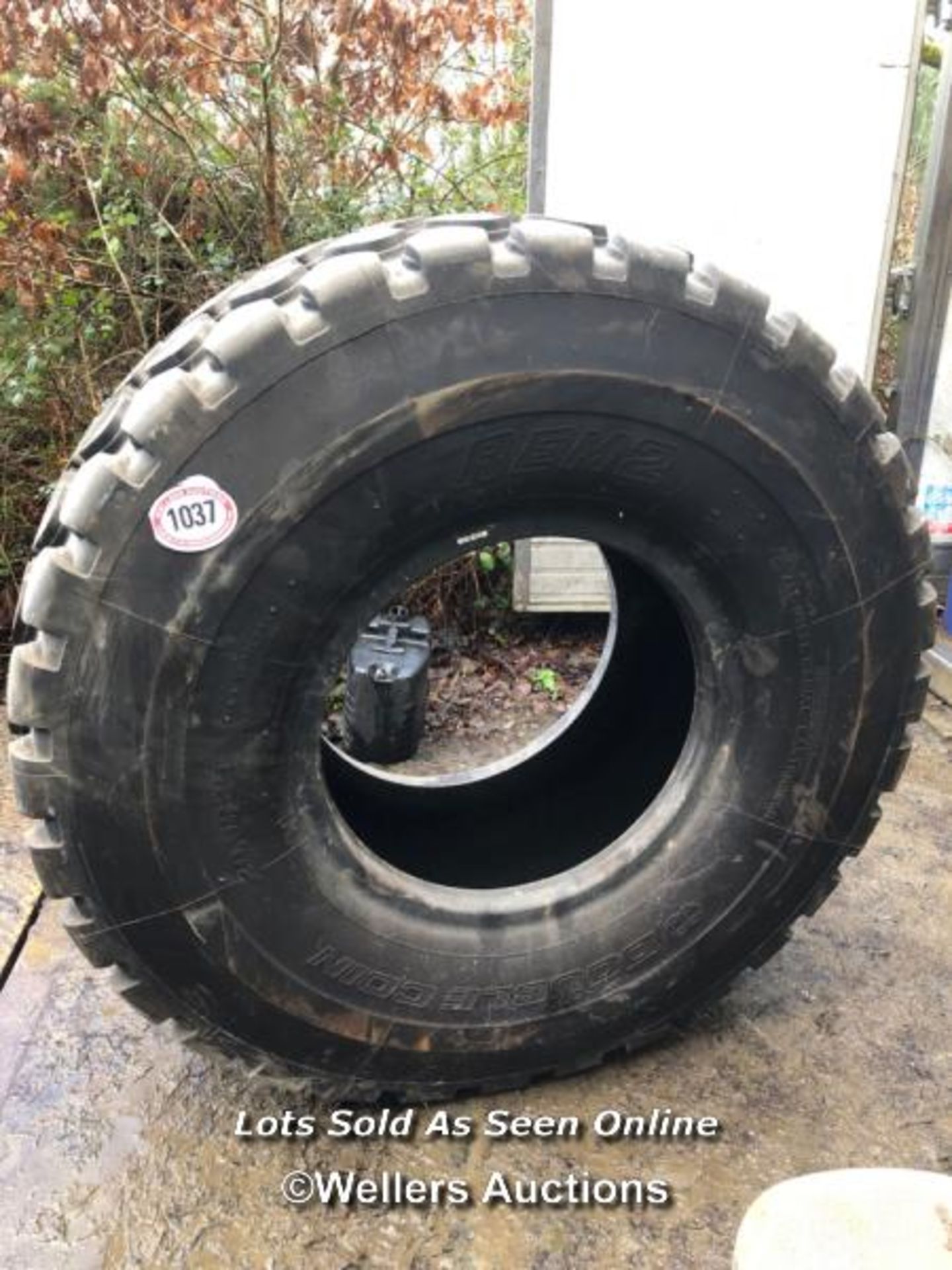 *17.5X25 DOUBLE COIN REM2 STEEL RADIAL TUBELESS TYRE, BRAND NEW / THIS LOT IS SUBJECT TO VAT ON