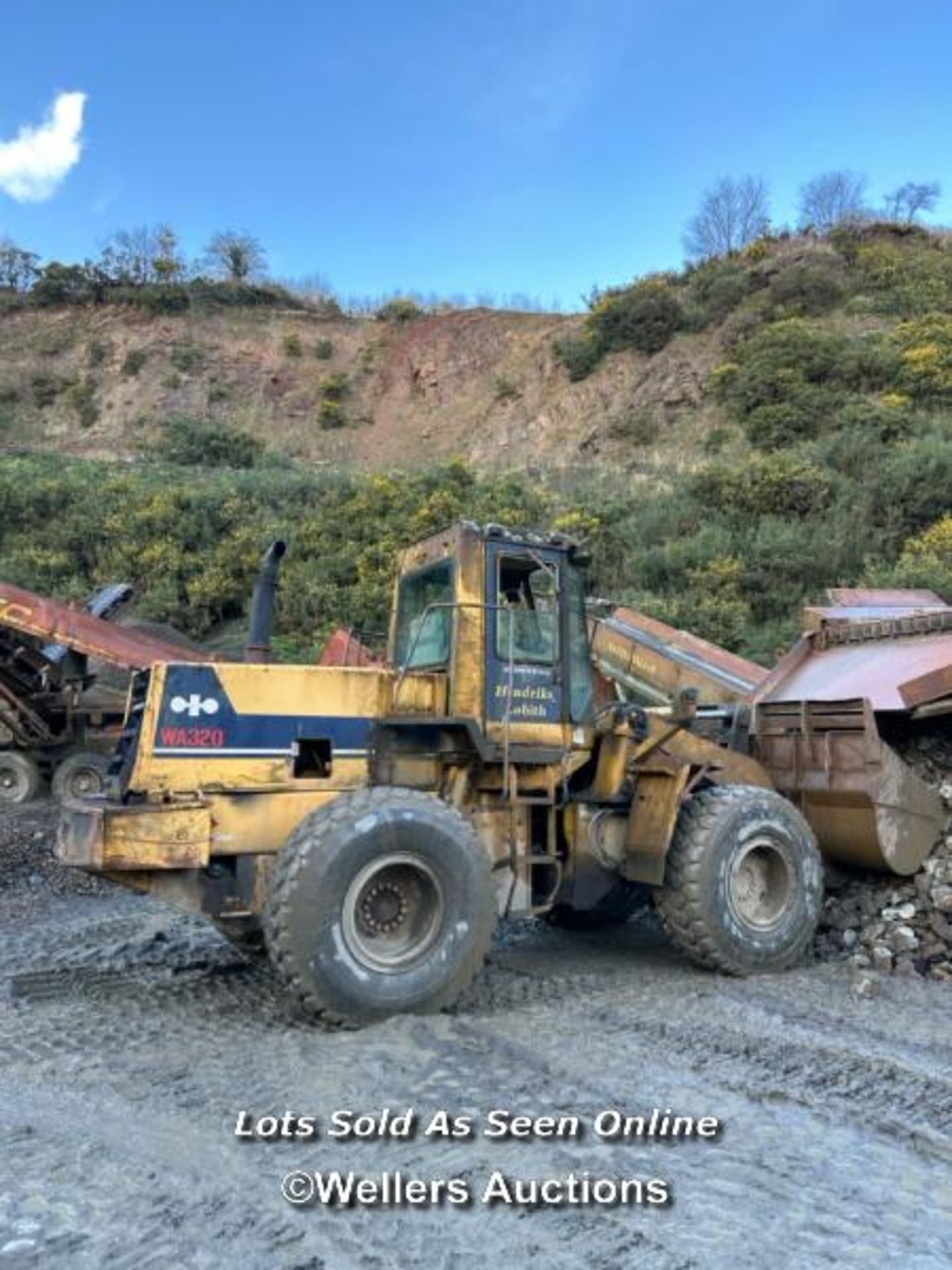 *KOMATSU WA320 FRONT WHEEL LOADER, BELIEVED TO BE A 1999 MODEL, SERIAL NO: 20193, ODOMETER - Image 22 of 23