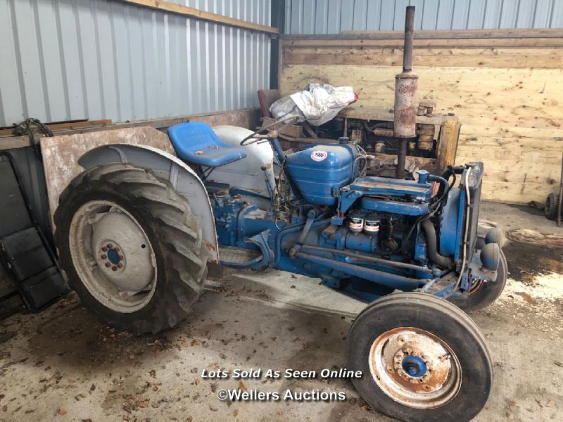 1968 FORD 3000 TRACTOR, REG: OTT 696G, DIESEL ENGINE, INIDCATING 4028 HOURS, INCL. LOGBOOK, LARGE - Image 5 of 29