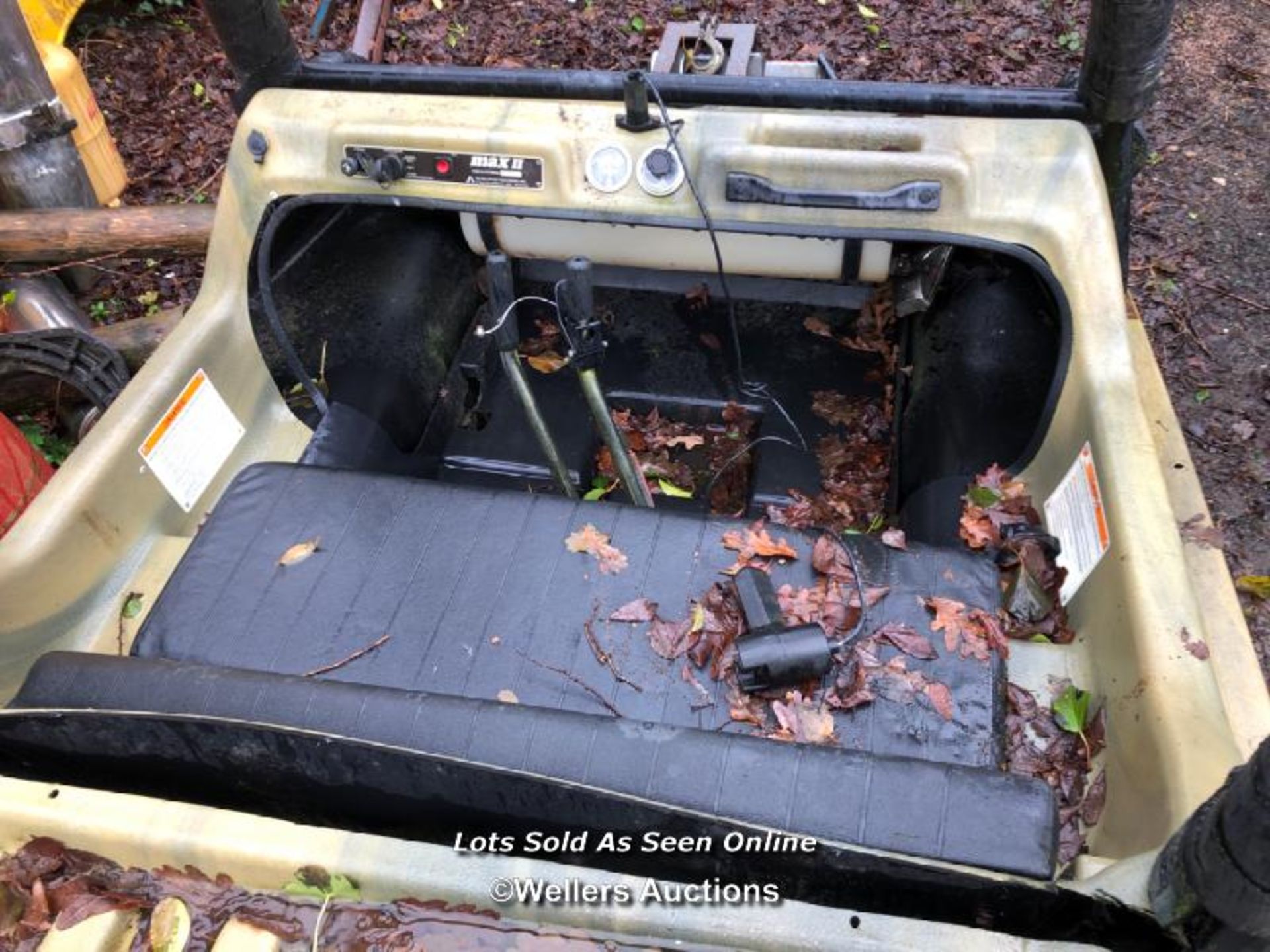 MAX II 6X6 AMPHIBIOUS VEHICLE, WITH KEY, INCL. FRONT MOUNTED WARN WINCH, SERIAL NO. 18189, NO ENGINE - Image 9 of 12