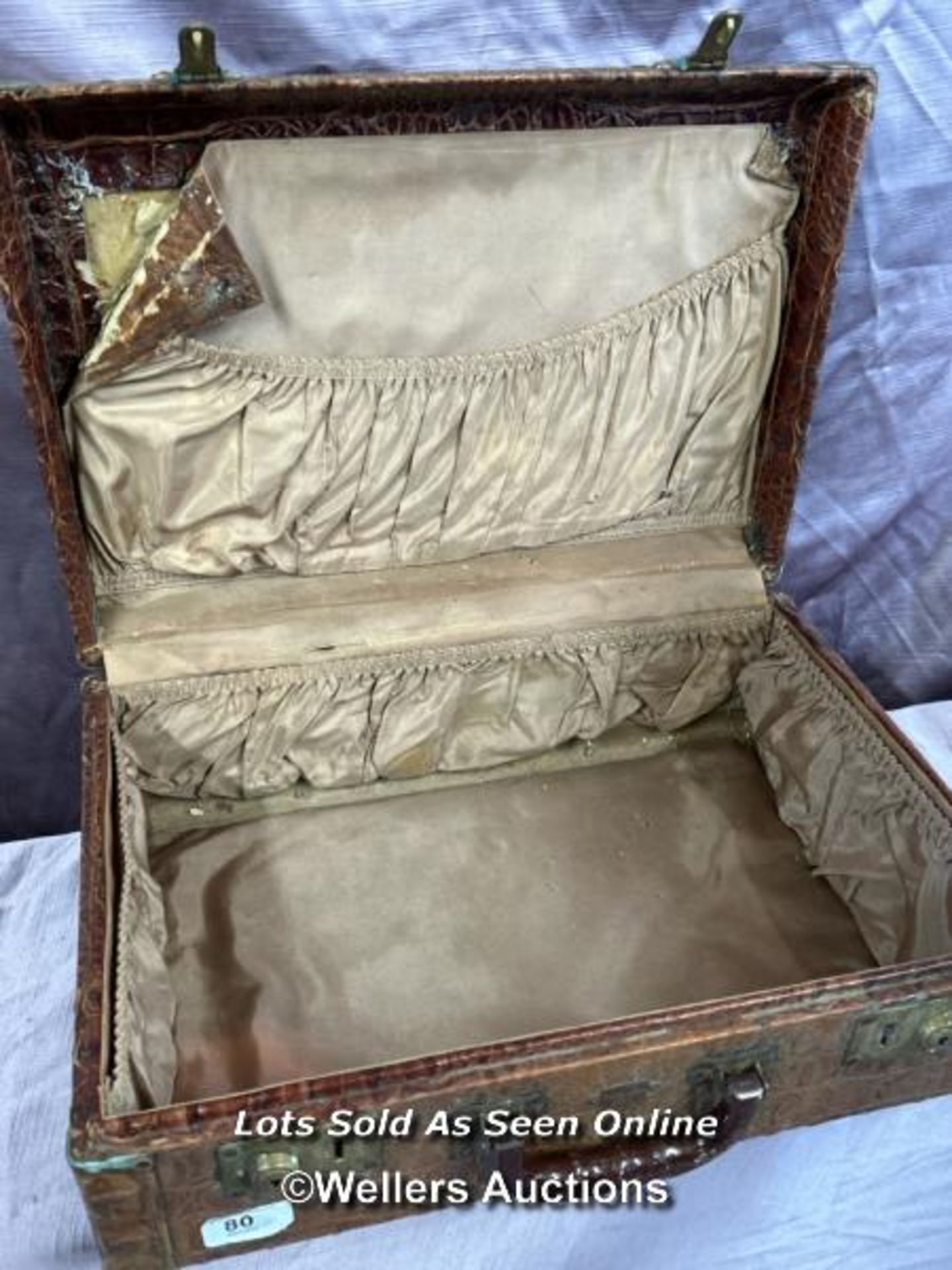 VINTAGE CROCODILE SKIN SUITCASE, MADE IN CANADA, 46 X 16 X 33CM - Image 3 of 4