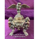 ANTIQUE POLISHED BRONZE LIDDED INKWELL ON THREE CLAW FEET, HEIGHT 16CM