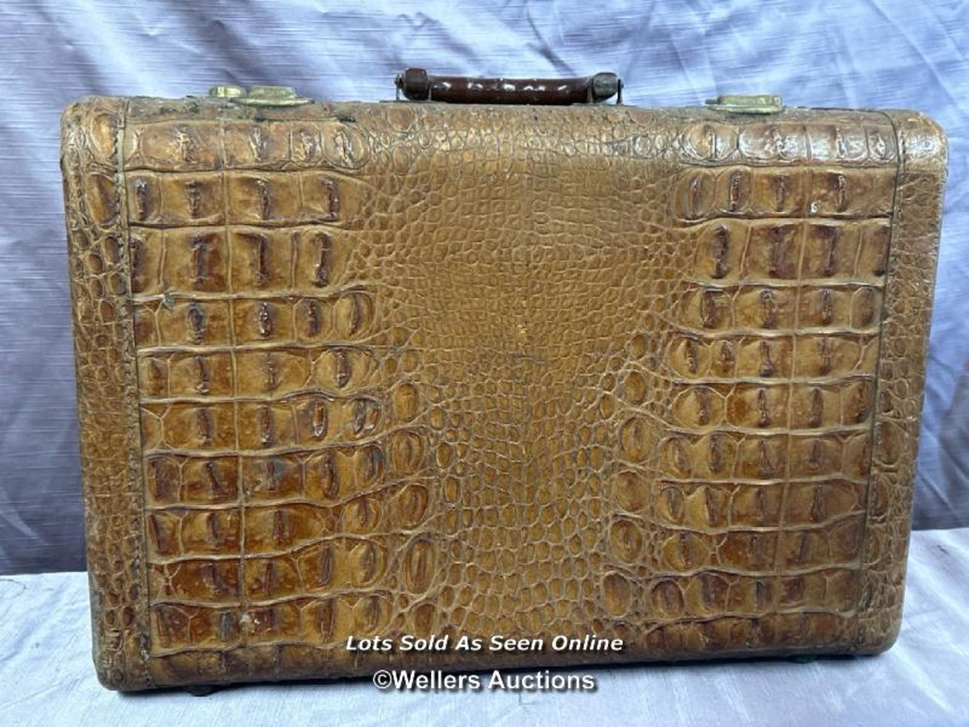 VINTAGE CROCODILE SKIN SUITCASE, MADE IN CANADA, 46 X 16 X 33CM - Image 2 of 4