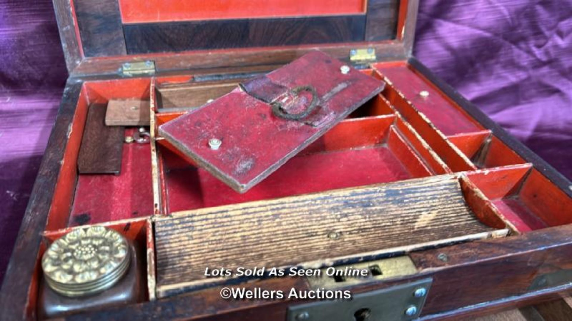 EARLY 19TH CENTURY OFFICERS WRITING BOX WITH KEY, INSCRIBED 'CAPTAIN DYER RN', 30 X 23 X 12CM - Bild 4 aus 7