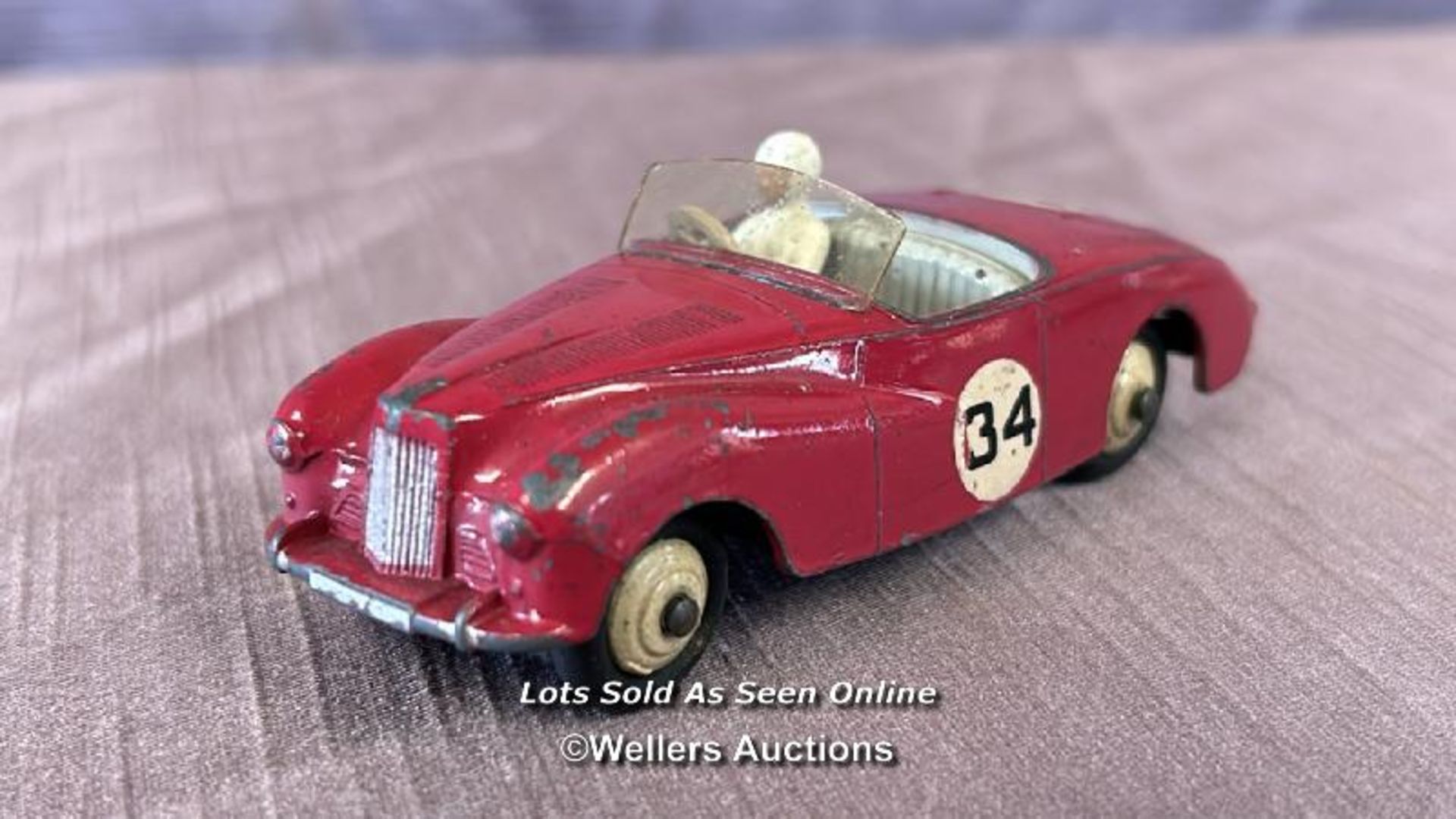 THREE DINKY DIE CAST RACING CARS INCLUDING SUNBEAM ALPINE NO. 107, AUSTIN HEALEY NO. 109 AND ASTON - Image 2 of 7