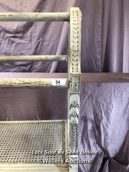 LARGE DECORATIVE PINE TOWEL RAIL WITH LATTICE SHELF, 125 X 40 X 130CM (AS FOUND) - Image 3 of 3