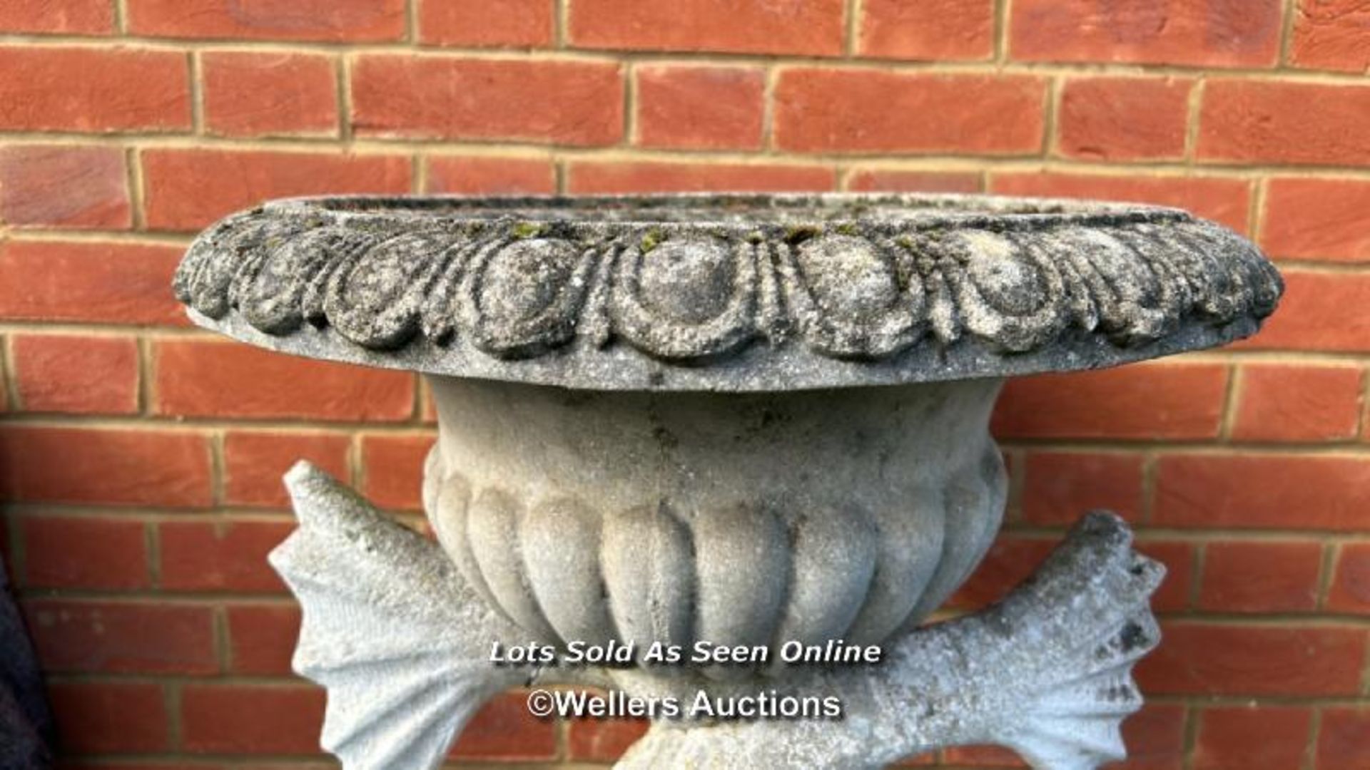 COMPOSITION STATUE OF ENTWINED DOLPHINS WITH ASSOCIATED BOWL, DIAMETER 51CM X HEIGHT 132CM. THIS LOT - Image 2 of 4
