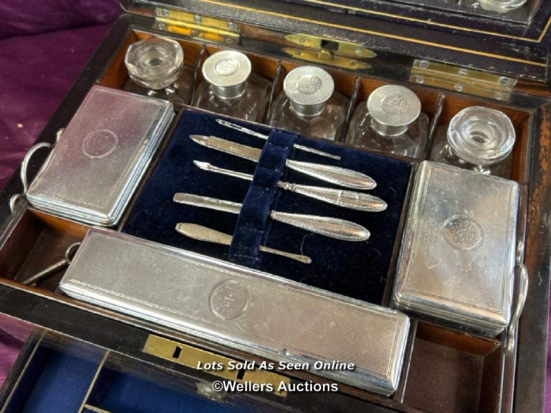 EARLY 19TH CENTURY GENTLEMAN'S VANITY BOX CONTAINING STERLING SILVER AND GLASS CONTAINERS WITH - Image 2 of 14