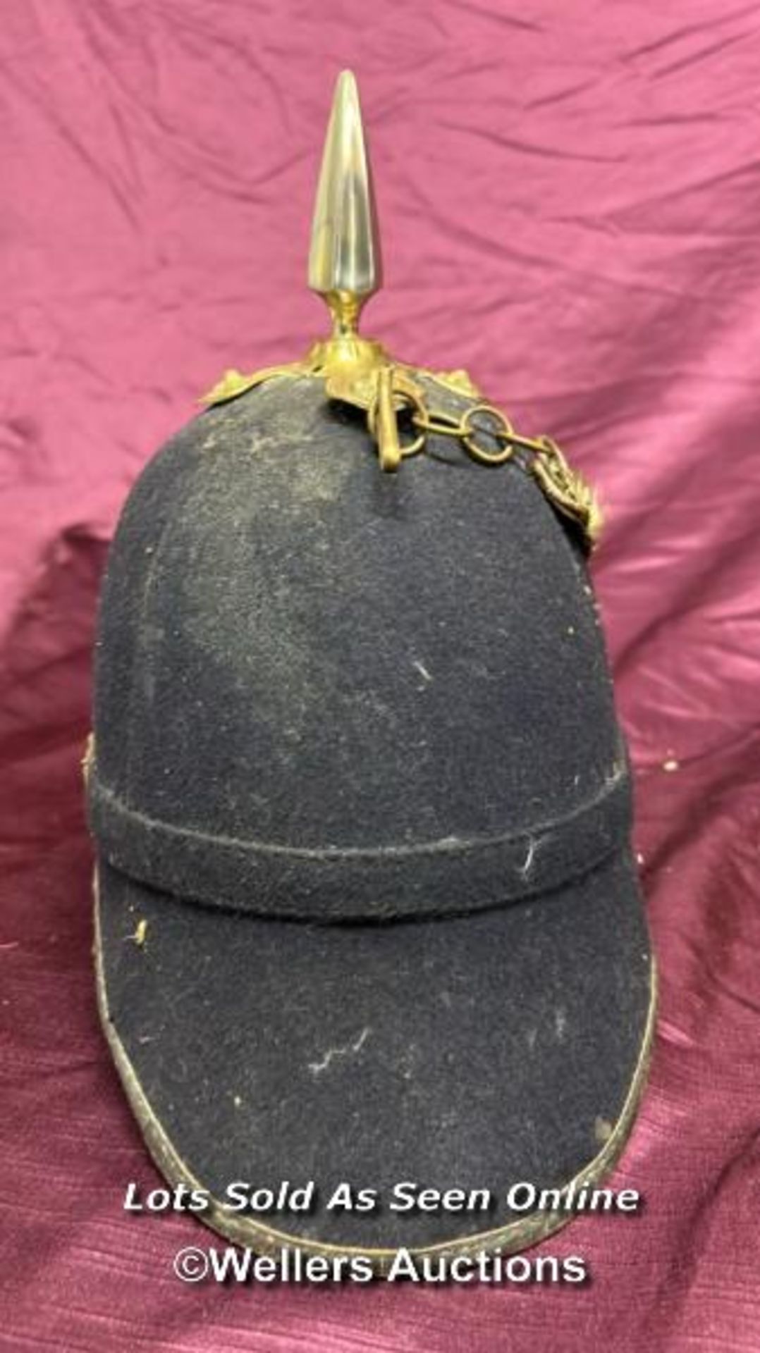 BRITISH HOME SERVICE SPIKED HELMET TO THE 24TH REGIMENT OF FOOT, APPEARS TO BE THEATRICAL - Bild 5 aus 5