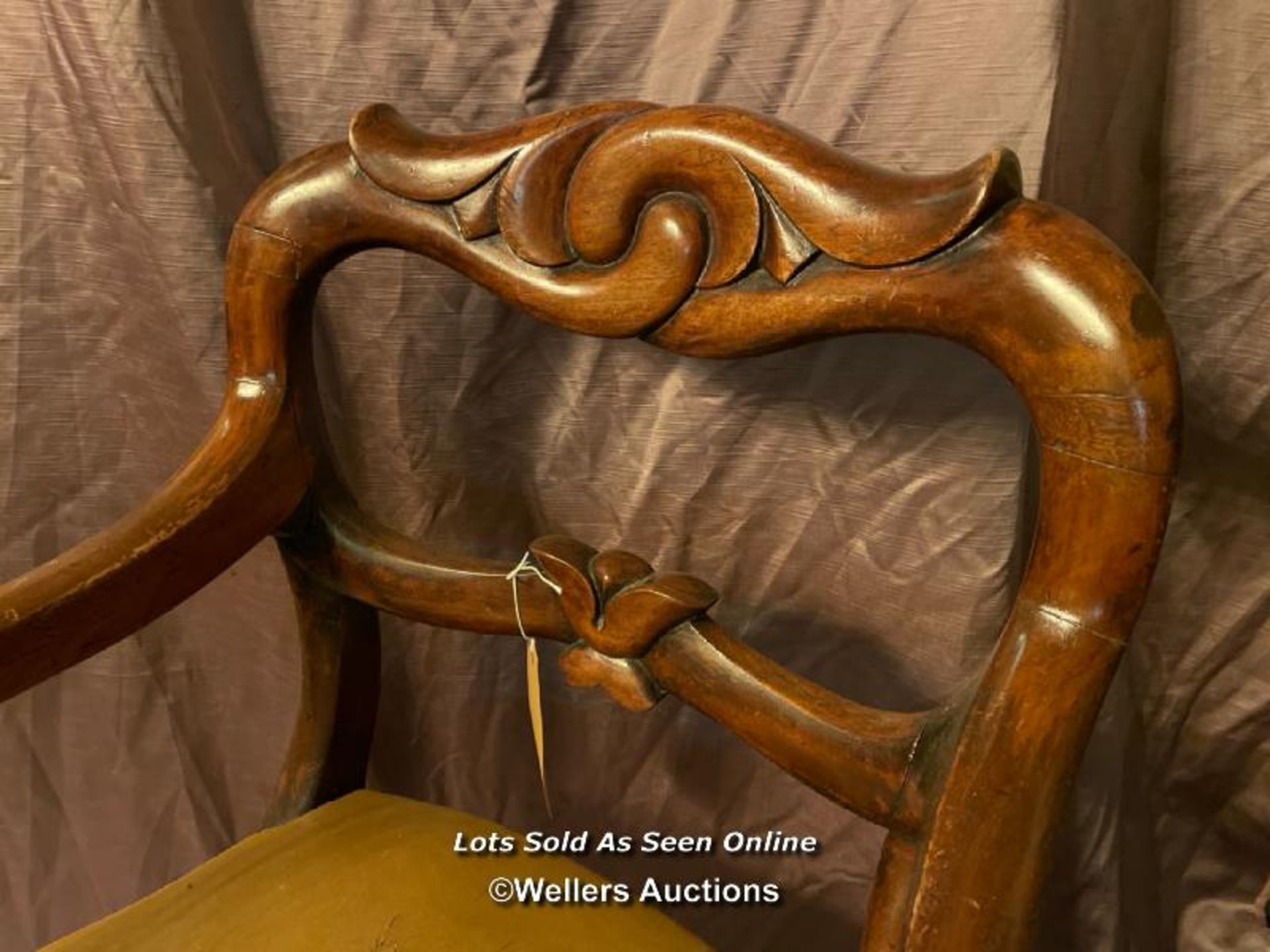 WILLIAM IV CIRCA 1840 DESK CHAIR IN MAHOGANY ON TWO CASTORS, 60 X 54 X 94CM - Bild 2 aus 5