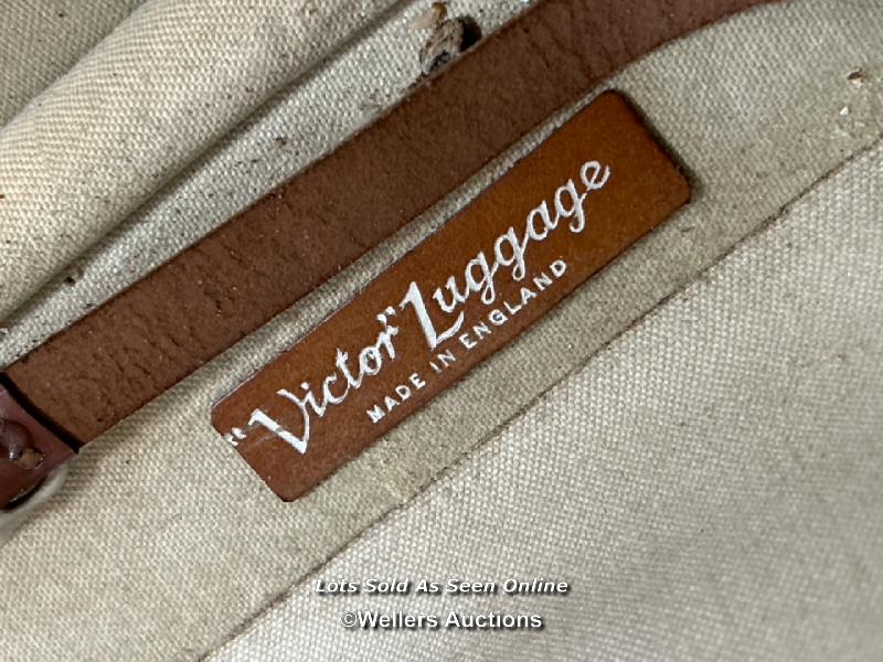 VINTAGE CANVAS AND LEATHER SUITCASE BY VICTOR LUGGAGE - Image 5 of 6