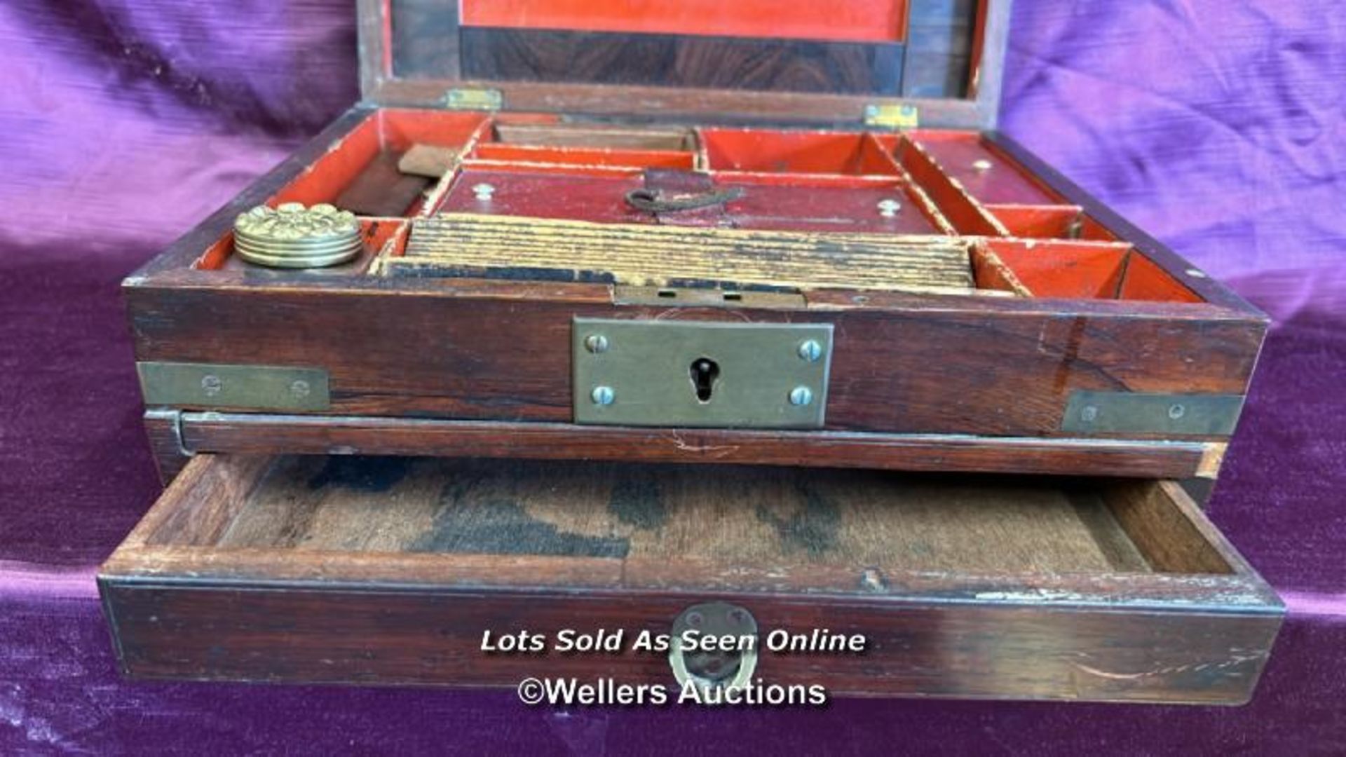 EARLY 19TH CENTURY OFFICERS WRITING BOX WITH KEY, INSCRIBED 'CAPTAIN DYER RN', 30 X 23 X 12CM - Bild 2 aus 7