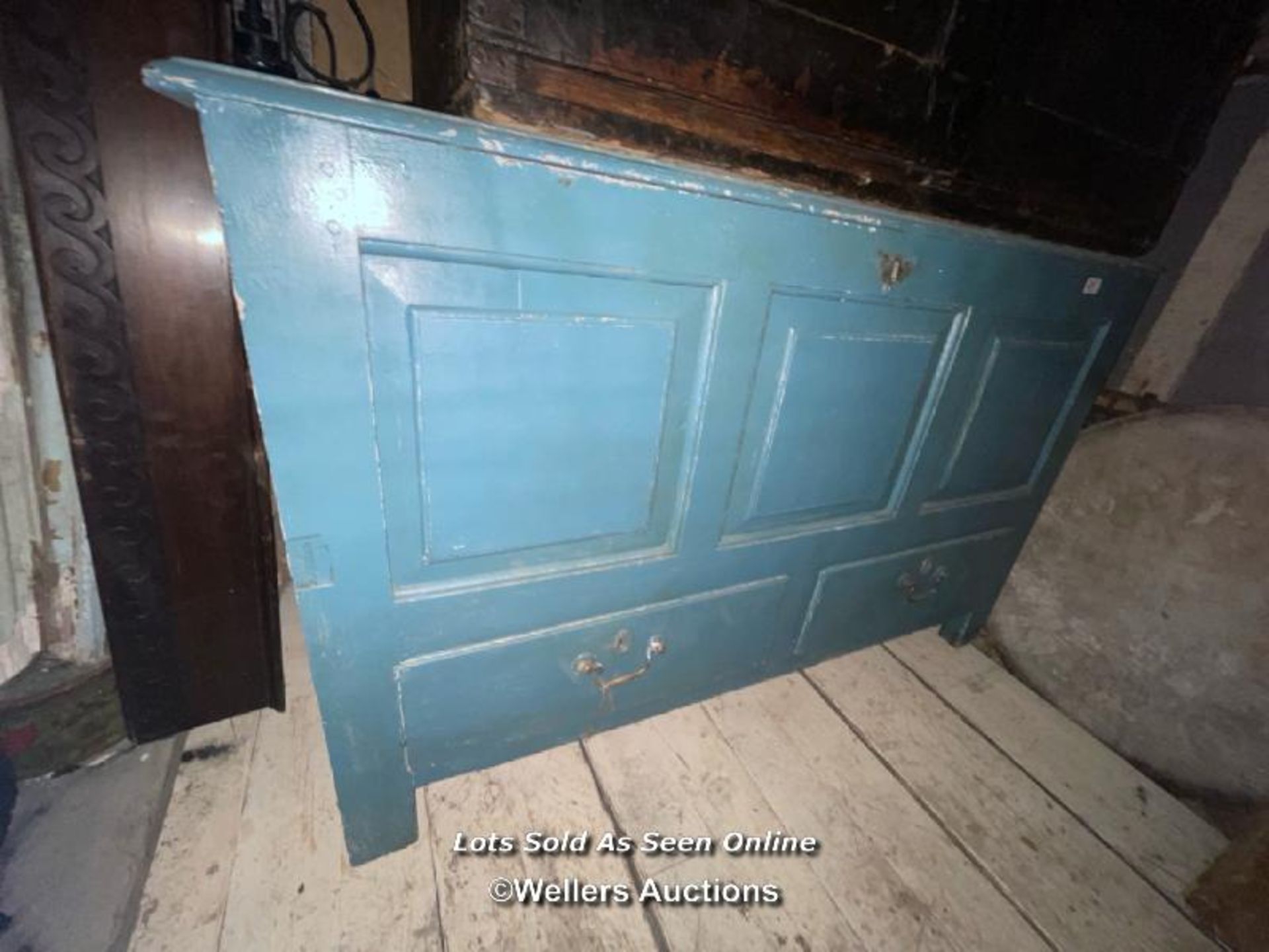 18TH CENTURY BLUE PAINTED MULE CHEST, 129 X 52 X 78CM - Image 2 of 2