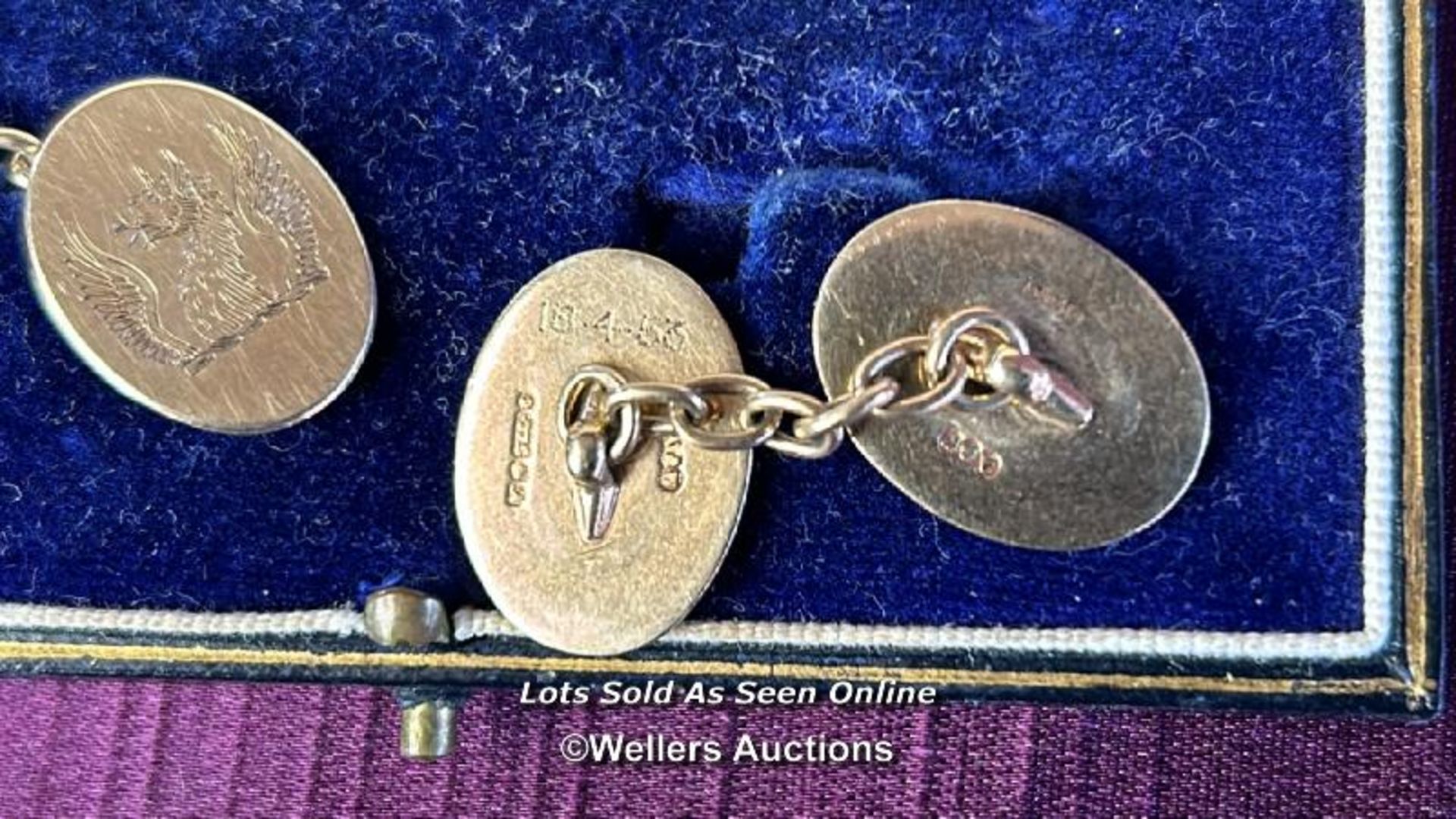 PAIR OF VINTAGE 9CT GOLD CUFFLINKS IN ORIGINAL GOLDSMITHS BOX, WEIGHT 9GMS - Image 3 of 3