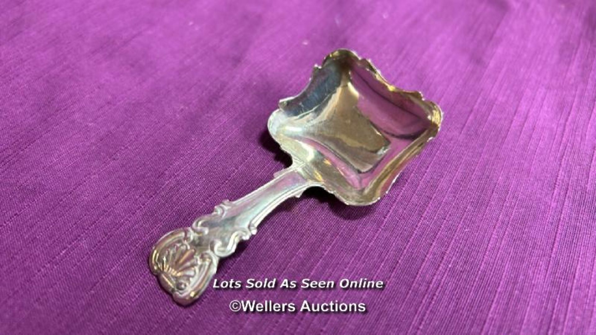 SMALL HALLMARKED SILVER SQUARE SPOON, LENGTH 7CM, WEIGHT 10GMS - Bild 2 aus 6