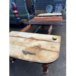 OAK EXTENDING DINING TABLE, EXTENDS TO APPROX 4.5M