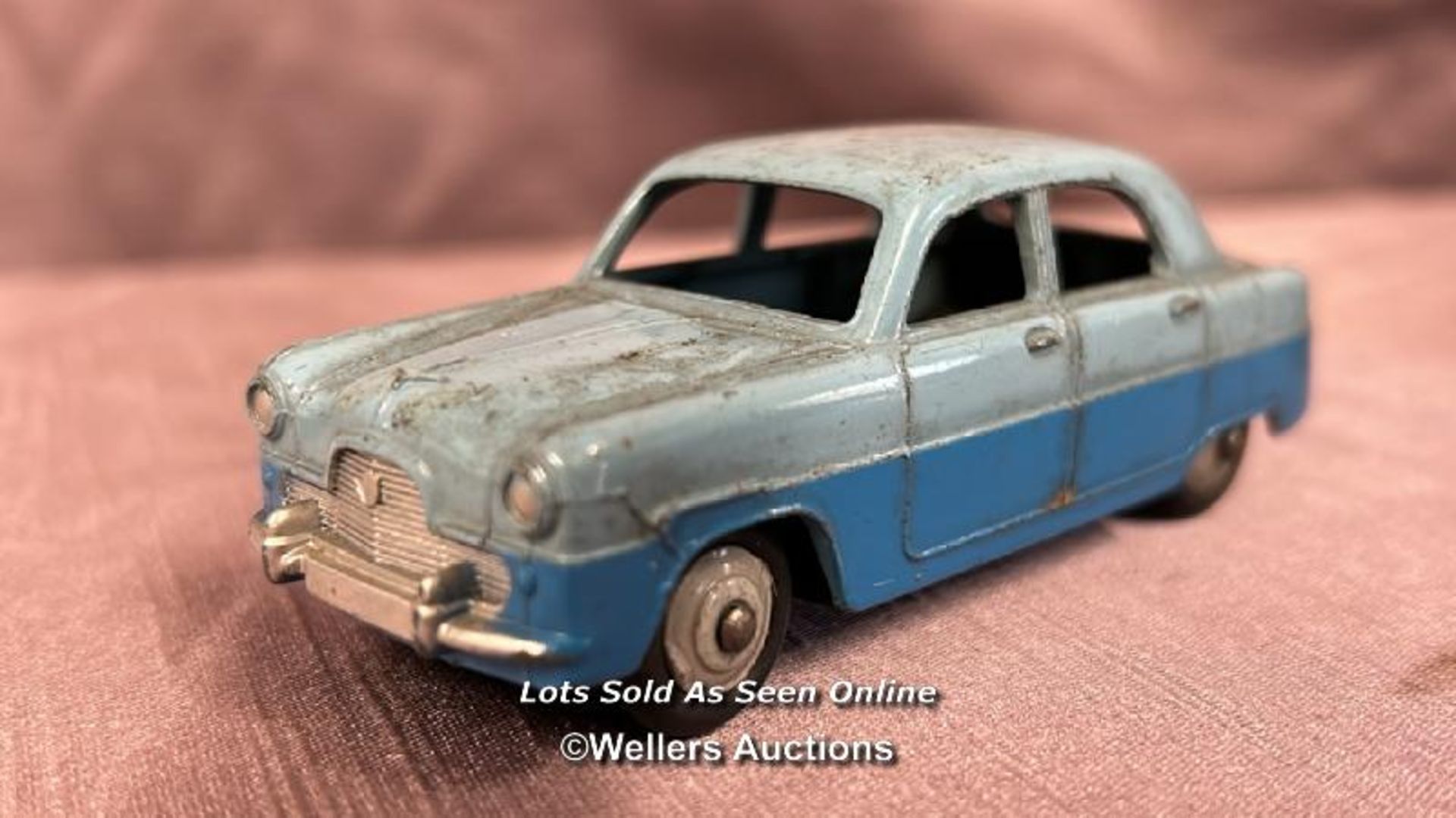 THREE DIE CAST CARS INCLUDING DINKY FORD ZEPHYR NO. 162, DINKY AUSTIN TAXI AND WOLSELEY 60-80 - Image 2 of 7