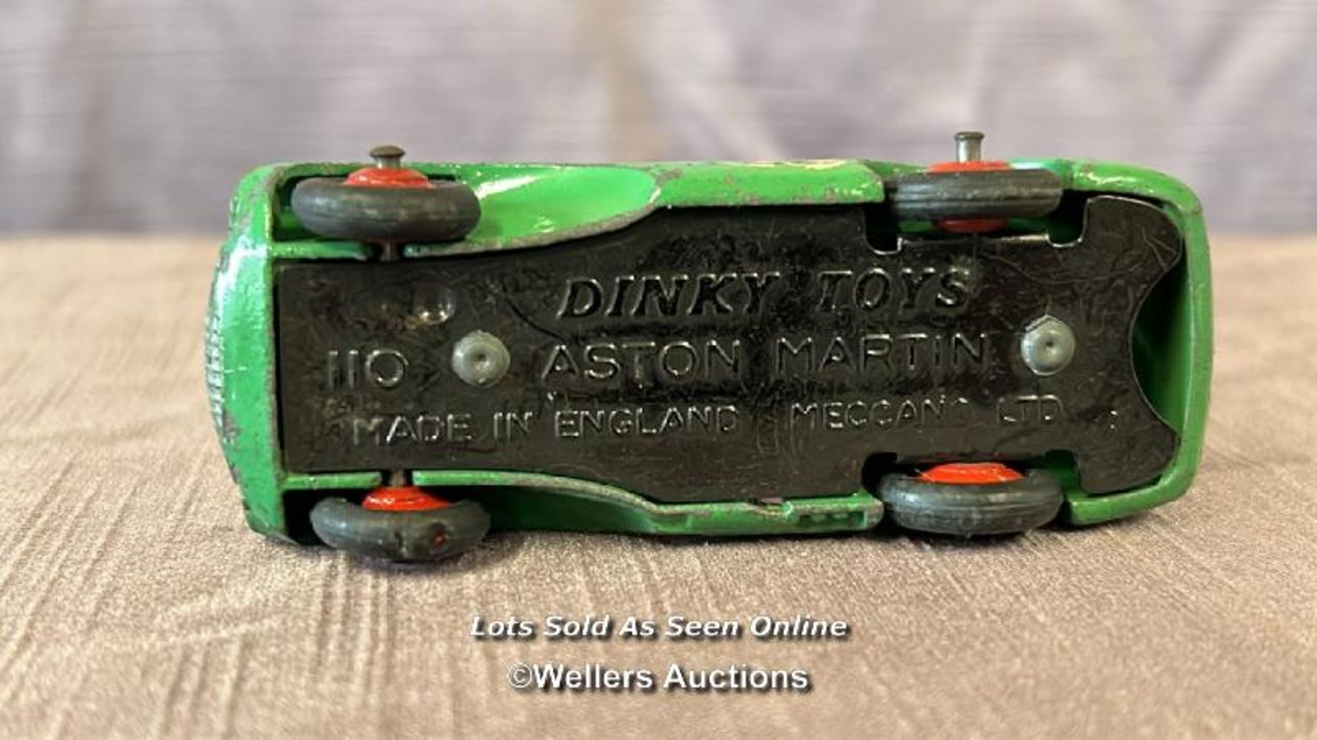 THREE DINKY DIE CAST RACING CARS INCLUDING SUNBEAM ALPINE NO. 107, AUSTIN HEALEY NO. 109 AND ASTON - Image 5 of 7