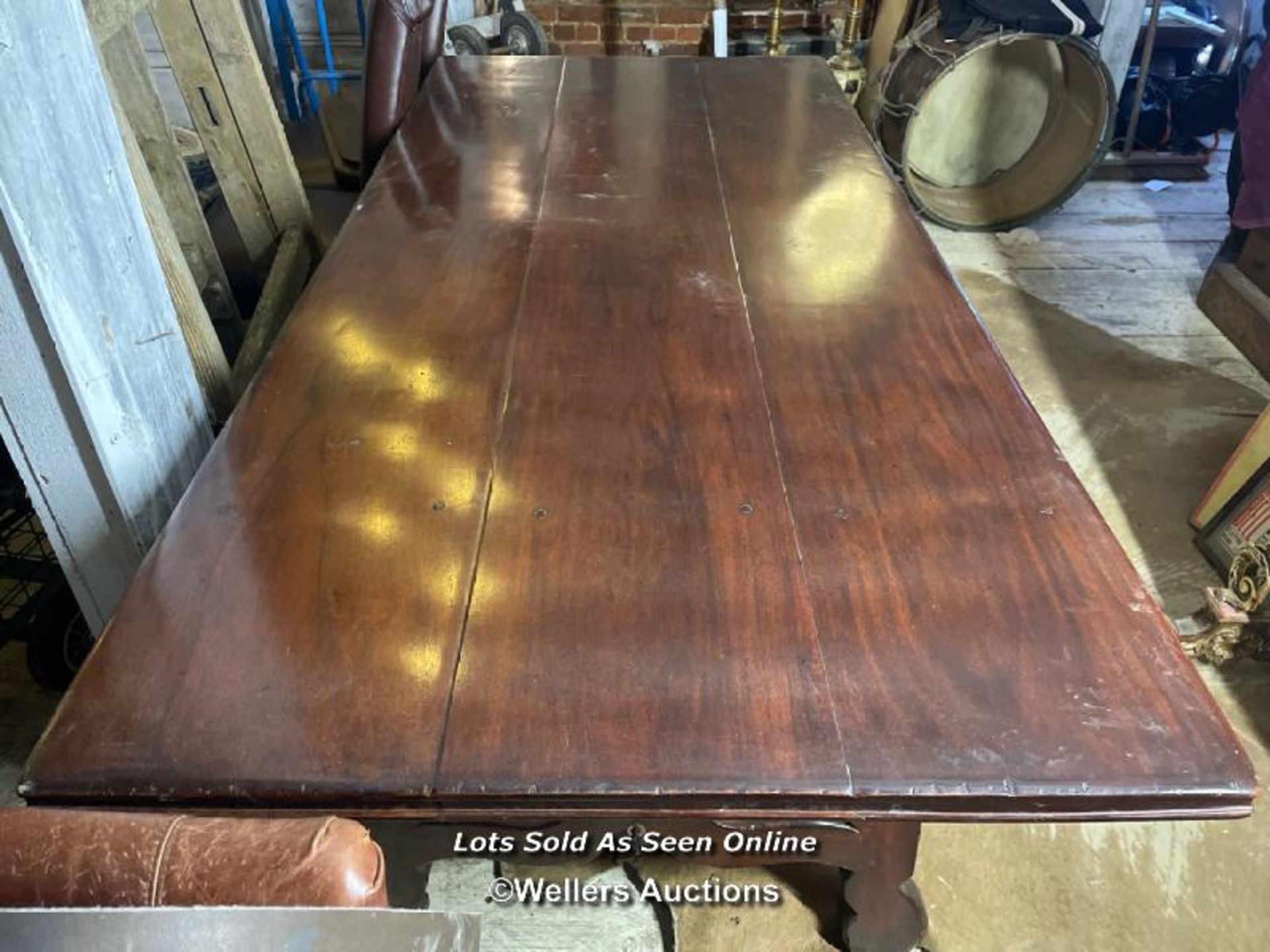 AN 18TH CENTURY STYLE SPANISH REFECTORY TABLE IN FRUITWOOD, 204 X 83 X 77CM - Bild 5 aus 6
