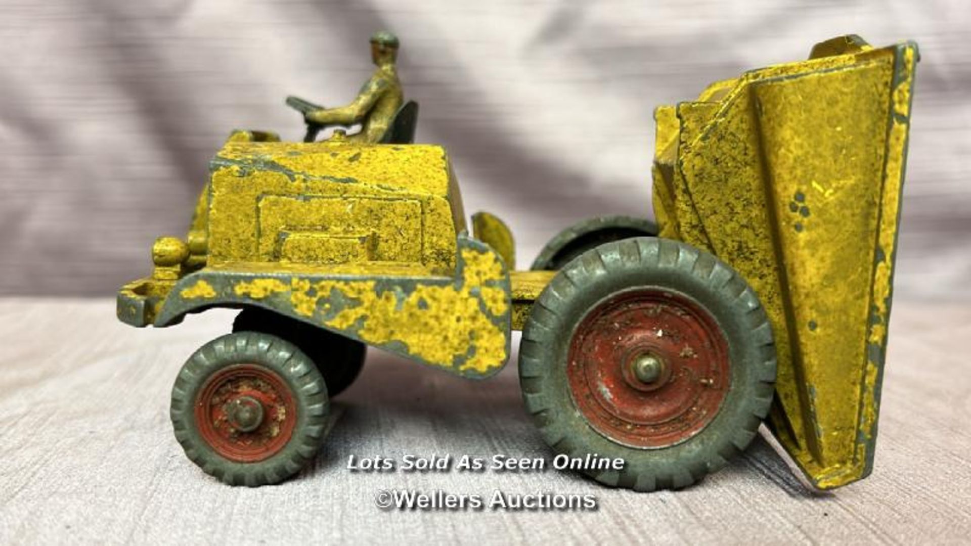 TWO DINKY SUPERTOYS MUIR HILL DUMPERS - Image 6 of 7