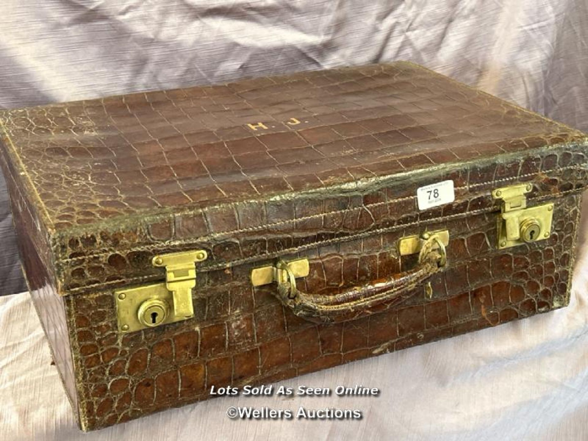 MAPPIN AND WEBB CROCODILE SKIN SUITCASE, CIRCA 1900, WITH INITIALS H.J. 53 X 19 X 37CM - Image 4 of 4
