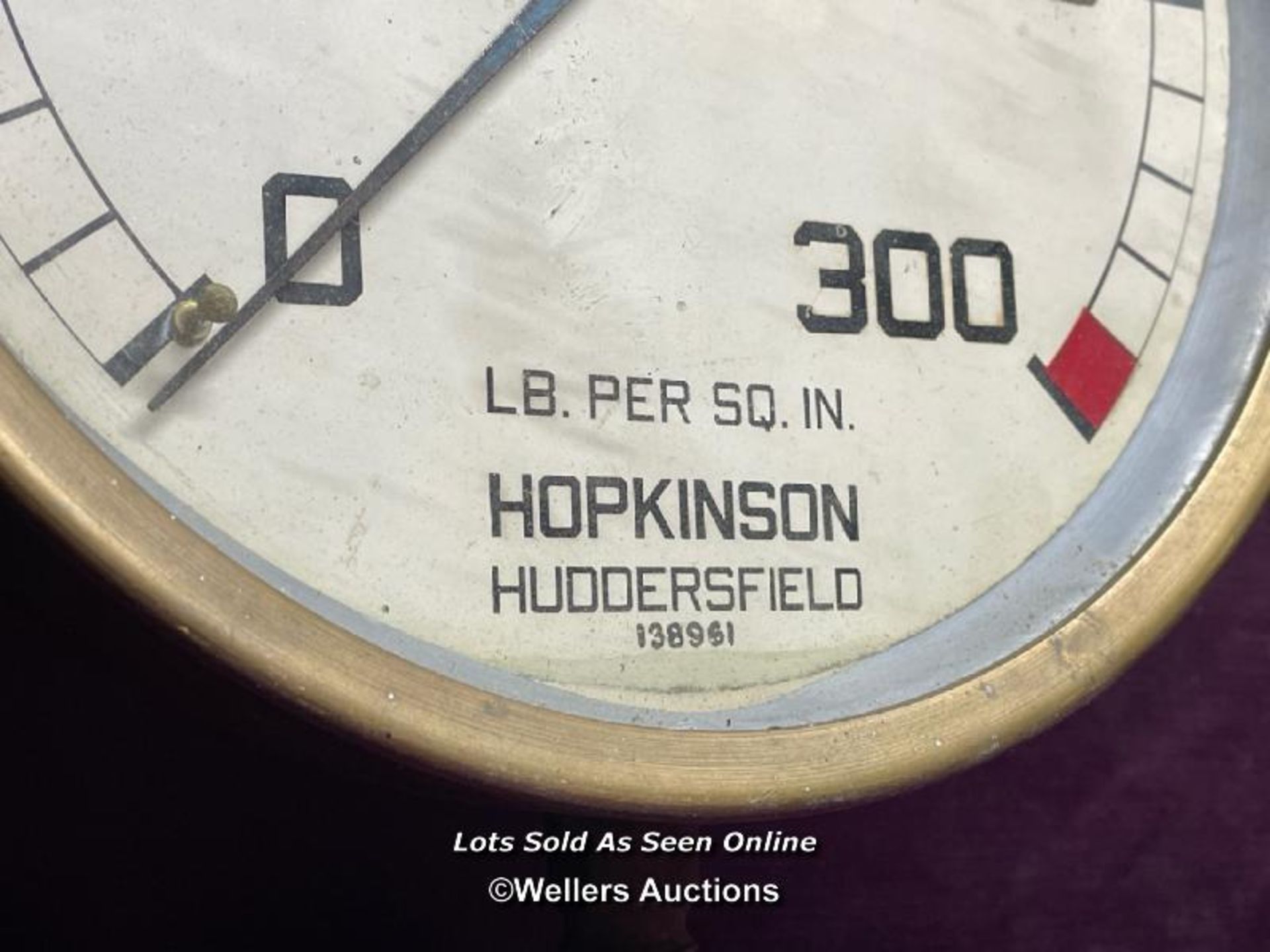 BRASS HOPKINSON HUDDERSFIELD PRESSURE GAUGE, DIAMETER 26CM X HEIGHT 33CM - Image 3 of 3