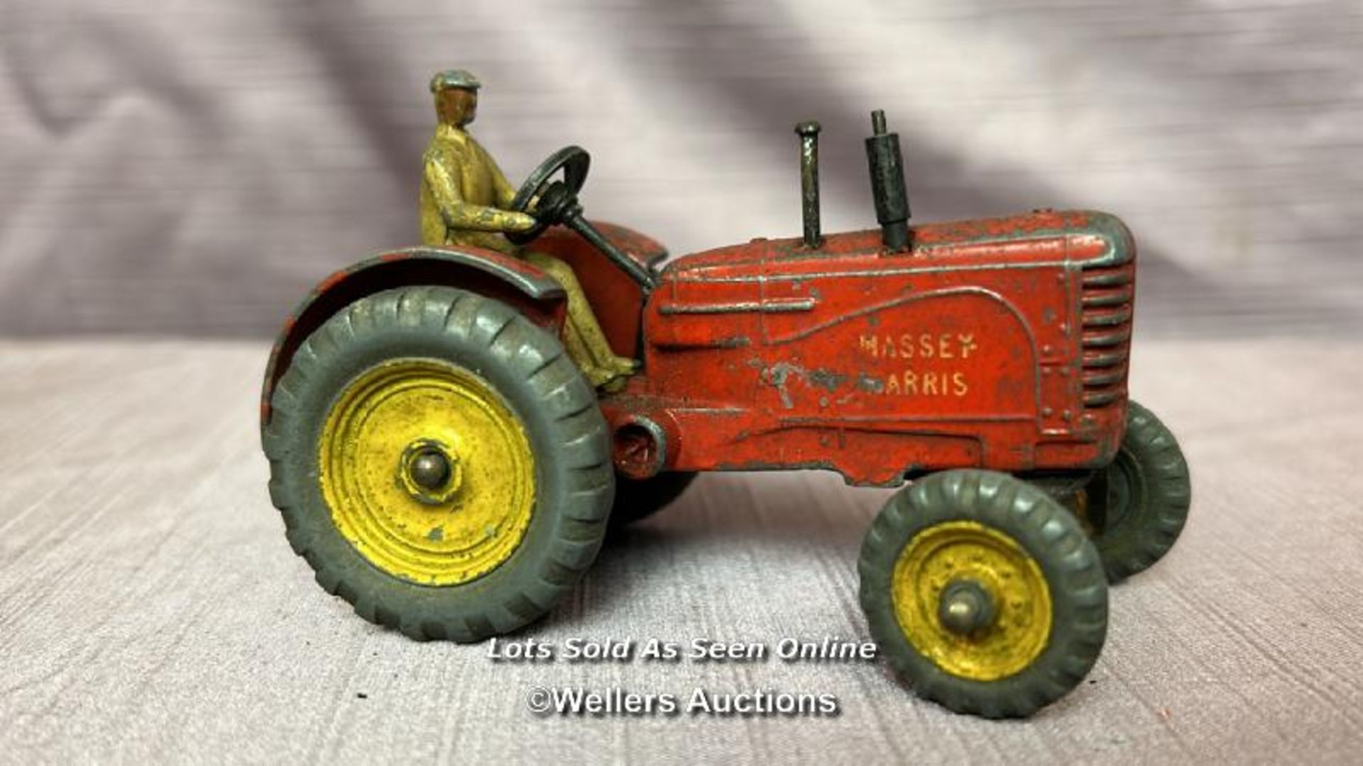 DINKY AVELING BARFORD STEAMROLLER, WITH ONE OTHER STEAMROLLER AND A DINKY MASSEY TRACTOR AND TRAILER - Image 9 of 12