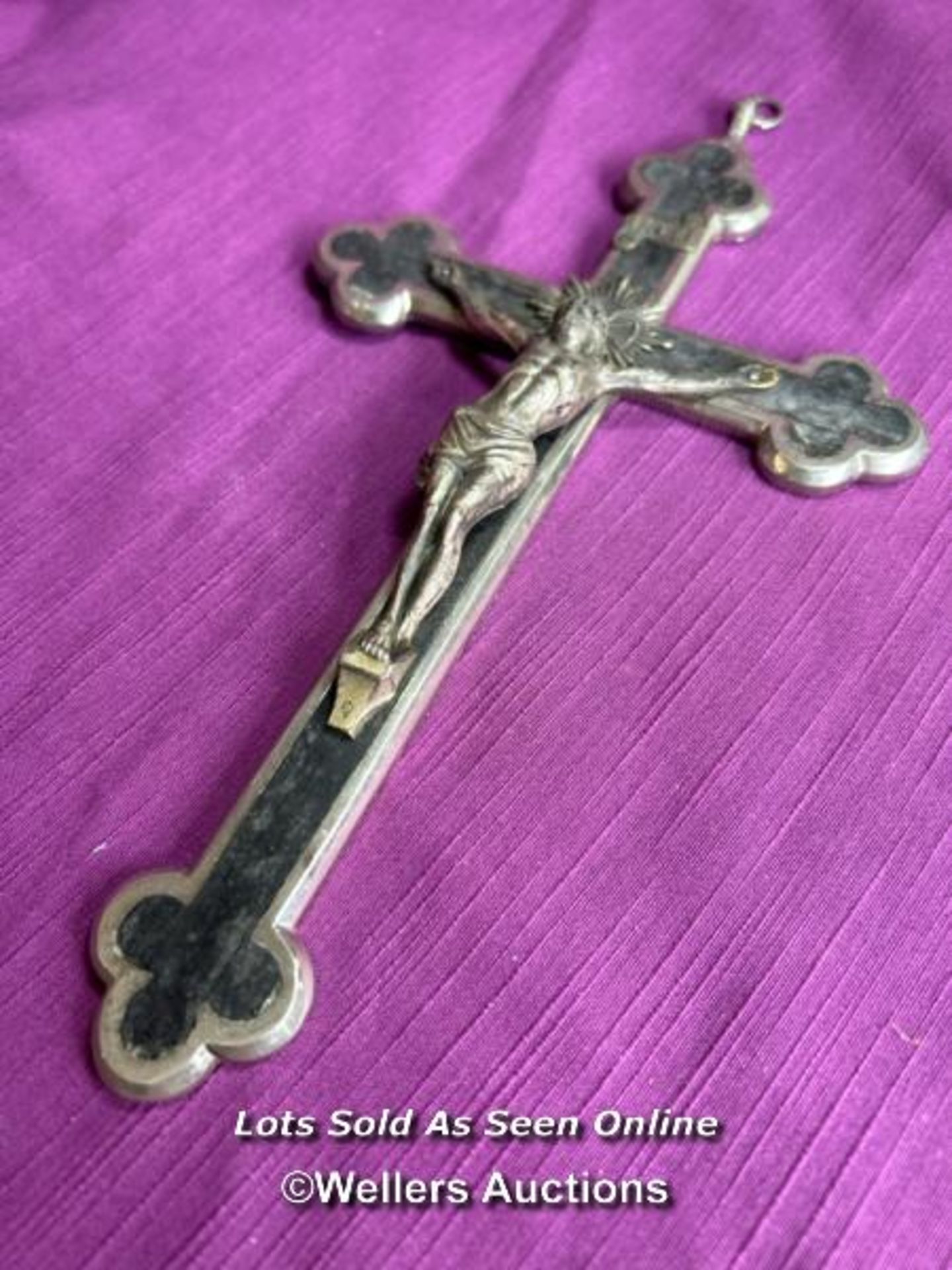 WHITE METAL AND INLAID EBONISED CRUCIFIX WITH BRASS FIGURE OF JESUS, LENGTH 23CM