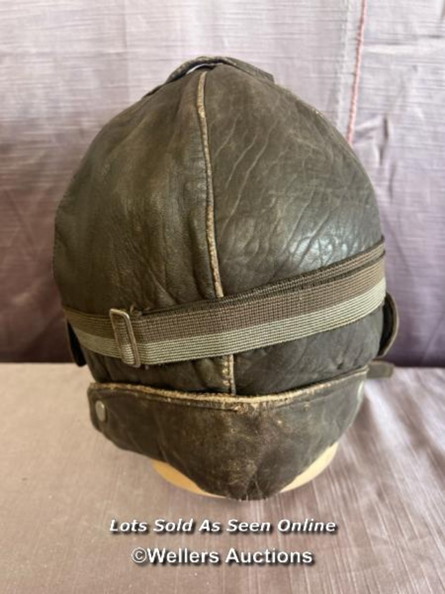 PRE WAR LEATHER FLYING OR DRIVING HELMET WITH ASSOCIATED GOGGLES - Image 3 of 4