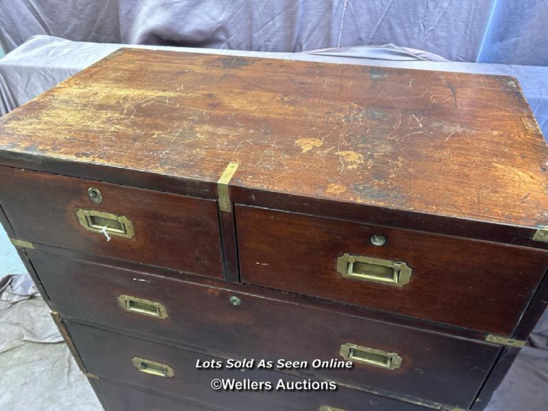 19TH CENTURY TEAK AND MAHOGANY MILITARY CAMPAIGN CHEST (IN TWO PARTS), BISECTED FOR TRANSPORT WITH - Image 5 of 5