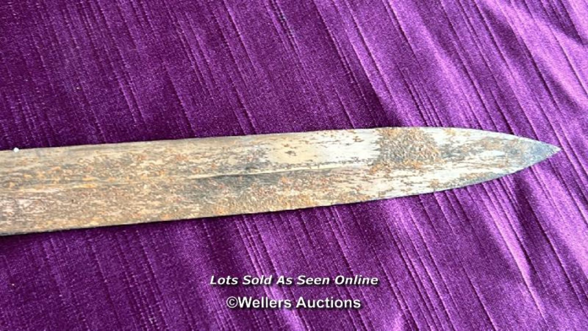 ANTIQUE INFANTRY OFFICERS SWORD WITH LEATHER SCABBARD, LENGTH 99CM - Image 8 of 12