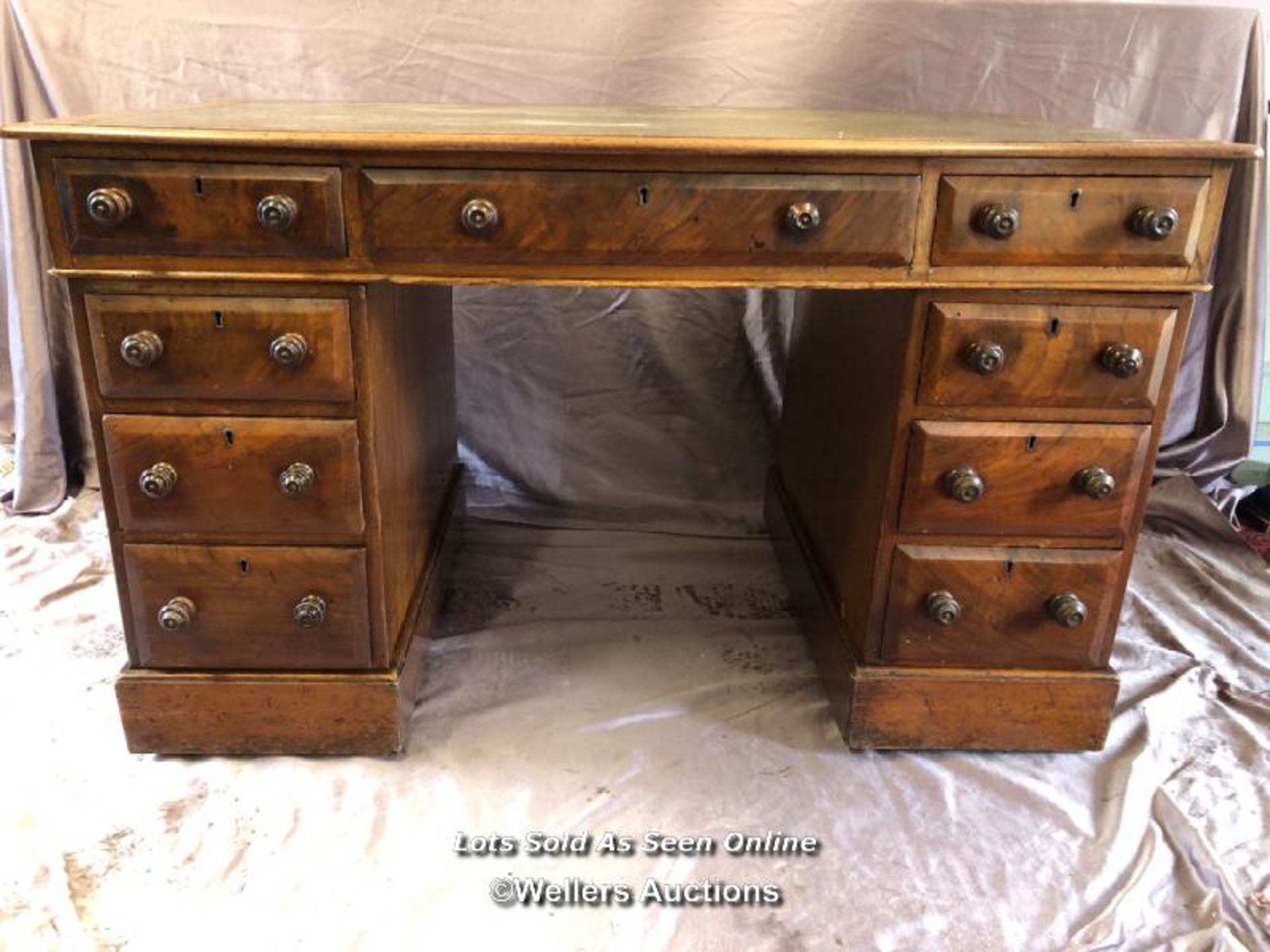 MID 19TH CENTURY WALNUT VENEERED MAHOGANY LINED TWIN PEDESTAL WRITING DESK WITH LEATHER INLAID, - Image 4 of 7