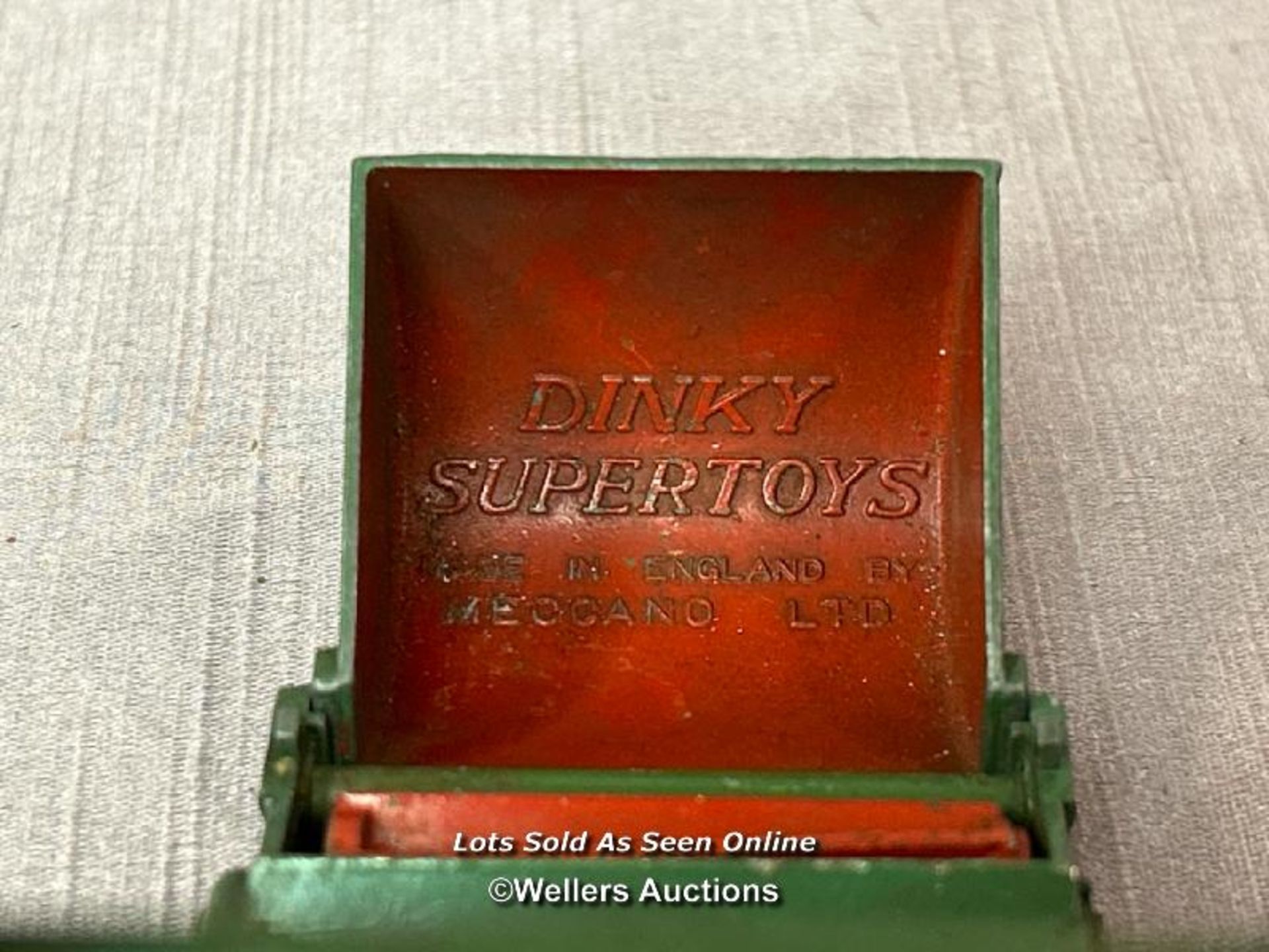 DINKY SUPERTOYS GARDEN PUSHALONG LAWN MOWER WITH ROLLER, TOGETHER WITH A DINKY DIE CAST - Image 3 of 9