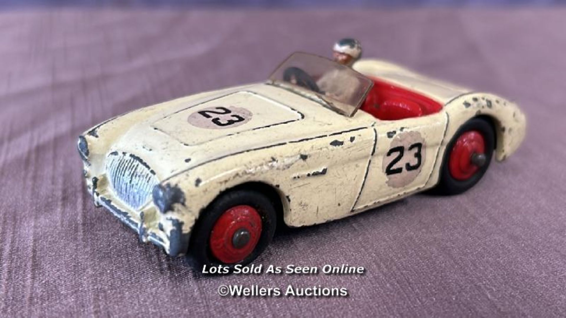 THREE DINKY DIE CAST RACING CARS INCLUDING SUNBEAM ALPINE NO. 107, AUSTIN HEALEY NO. 109 AND ASTON - Image 6 of 7