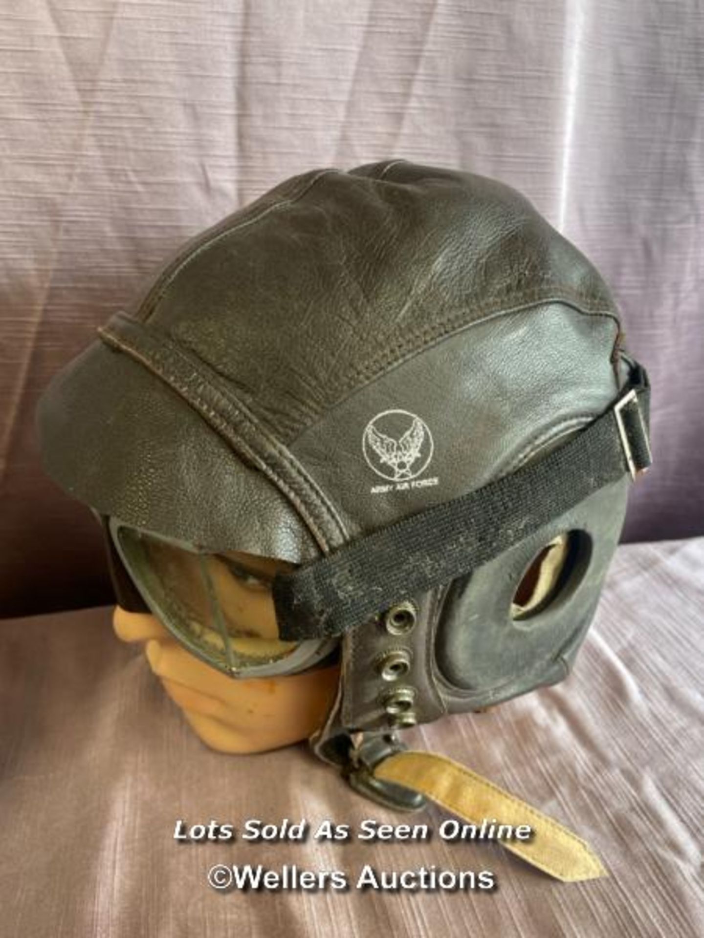 USAAF LEATHER FLYING HELMET (POSSIBLY RE-ENACTMENT) AND ASSOCIATED GOGGLES - Image 2 of 6