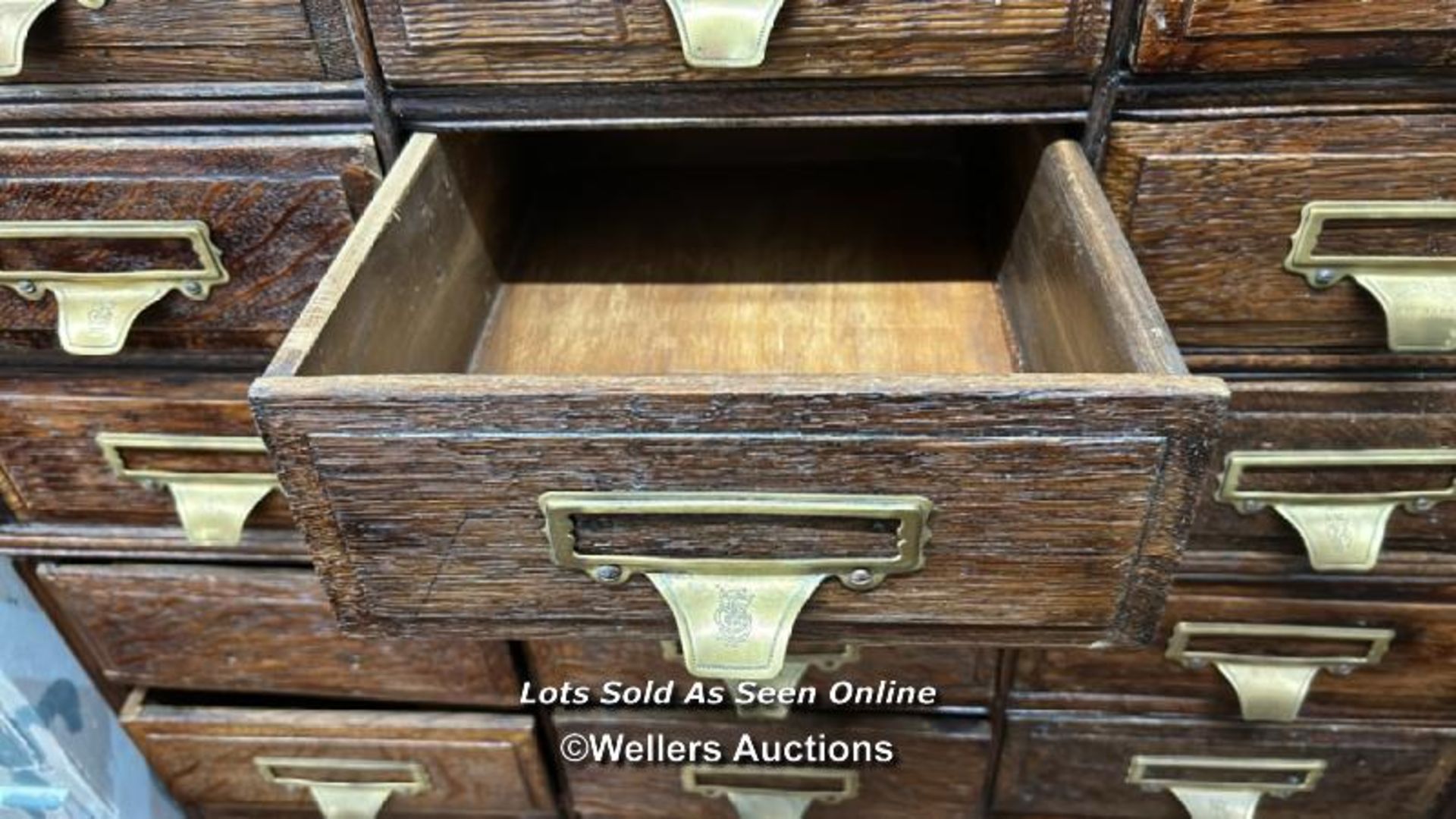 LATE 19TH CENTURY FILING CABINET, 27 DRAWERS, SHOWS WITH MISSING HANDLE, THE HANDLE IS PRESENT - Image 6 of 6