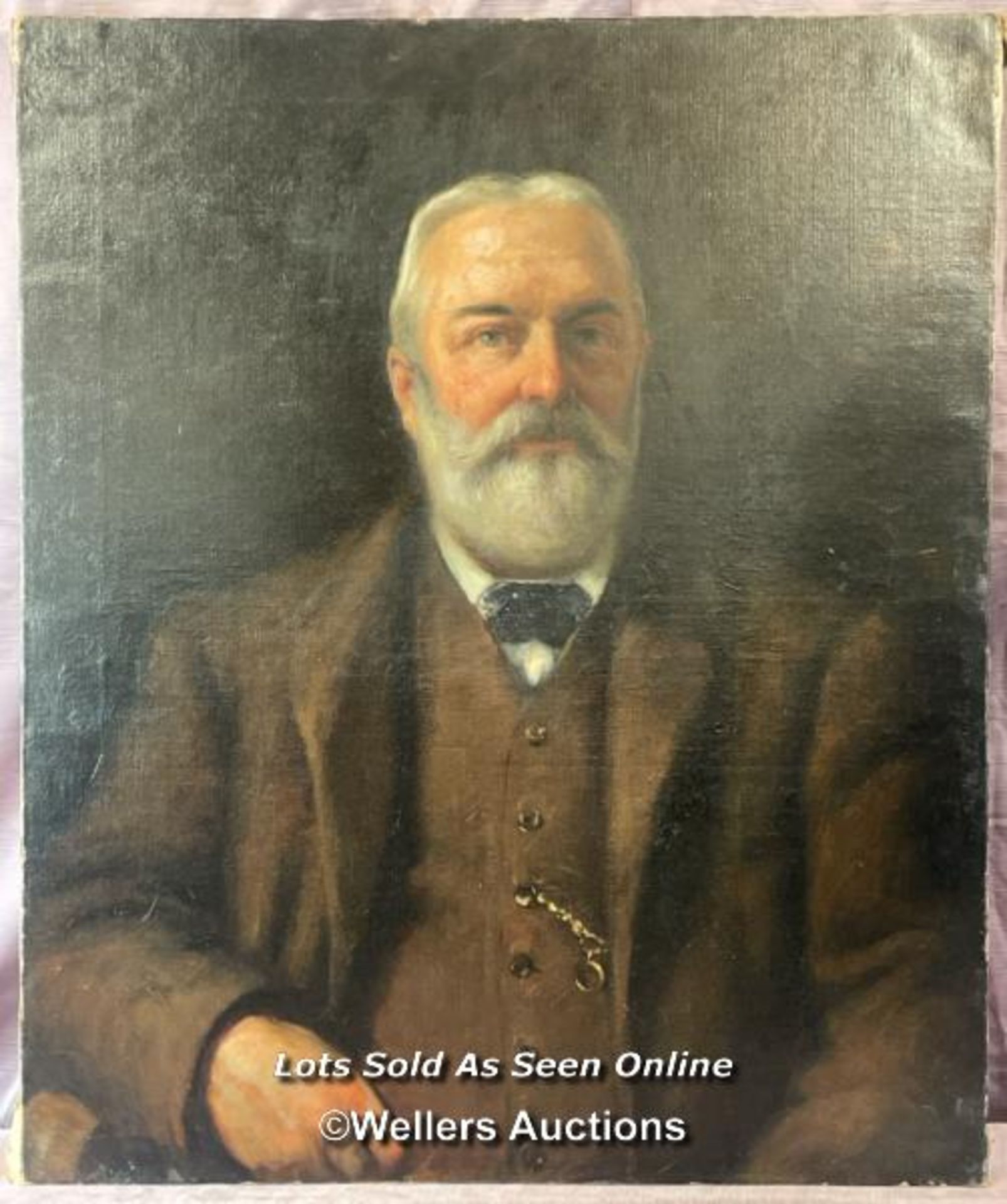 19TH CENTURY OIL ON CANVAS PORTRAIT OF A GENTLEMAN, UNSIGNED, 63.5 X 76.5CM