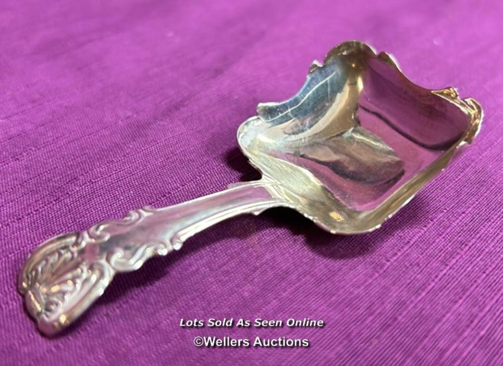 SMALL HALLMARKED SILVER SQUARE SPOON, LENGTH 7CM, WEIGHT 10GMS - Bild 6 aus 6