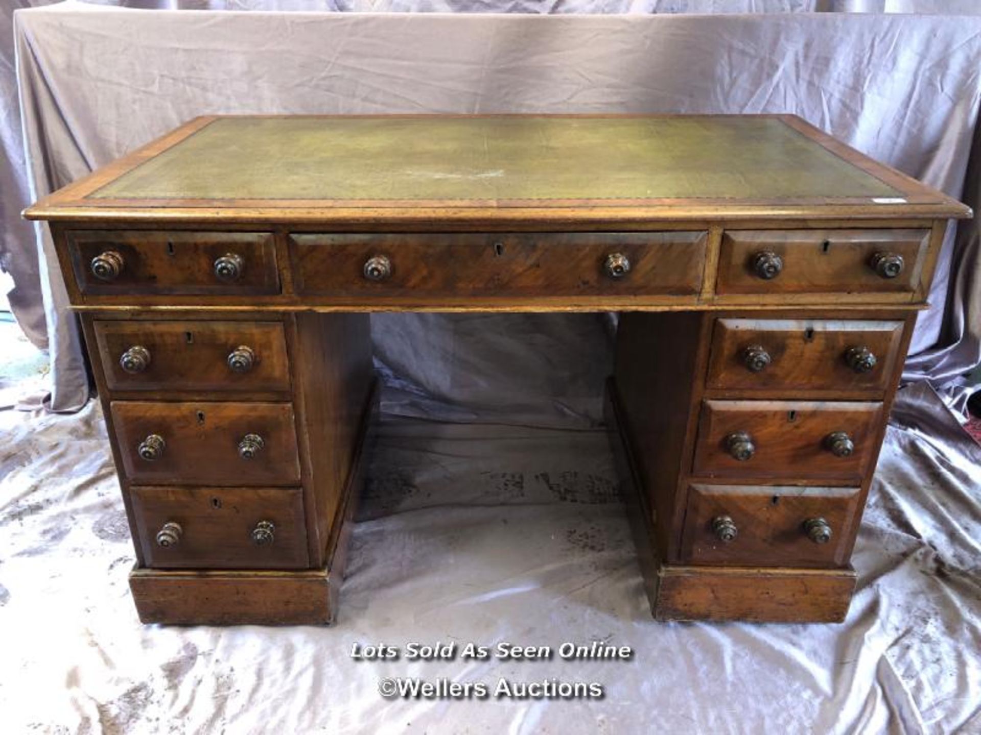 MID 19TH CENTURY WALNUT VENEERED MAHOGANY LINED TWIN PEDESTAL WRITING DESK WITH LEATHER INLAID,