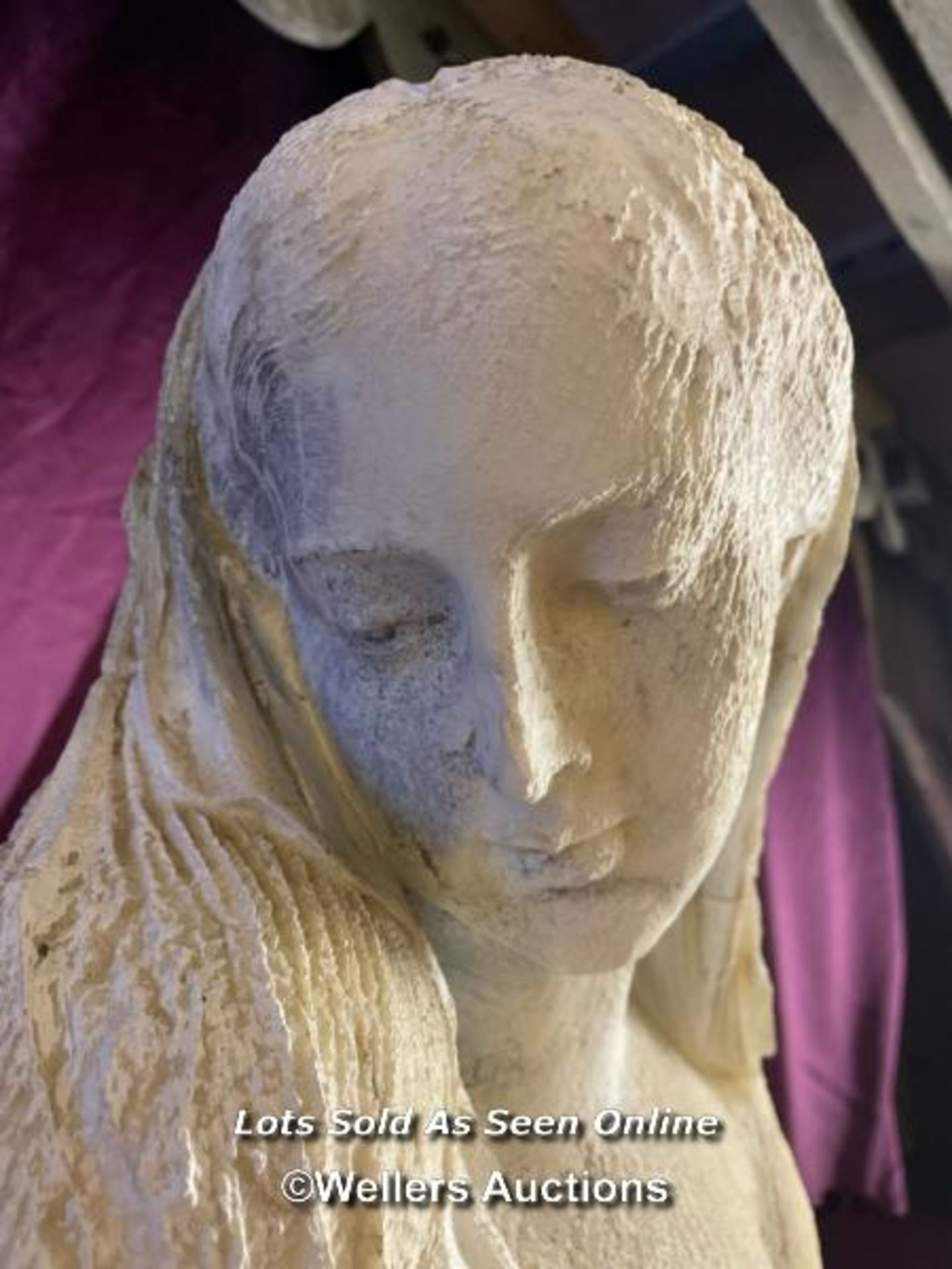 MARBLE BUST, POSSIBLY THE VIRGIN MARY, 32 X 25 X 48CM - Image 2 of 5