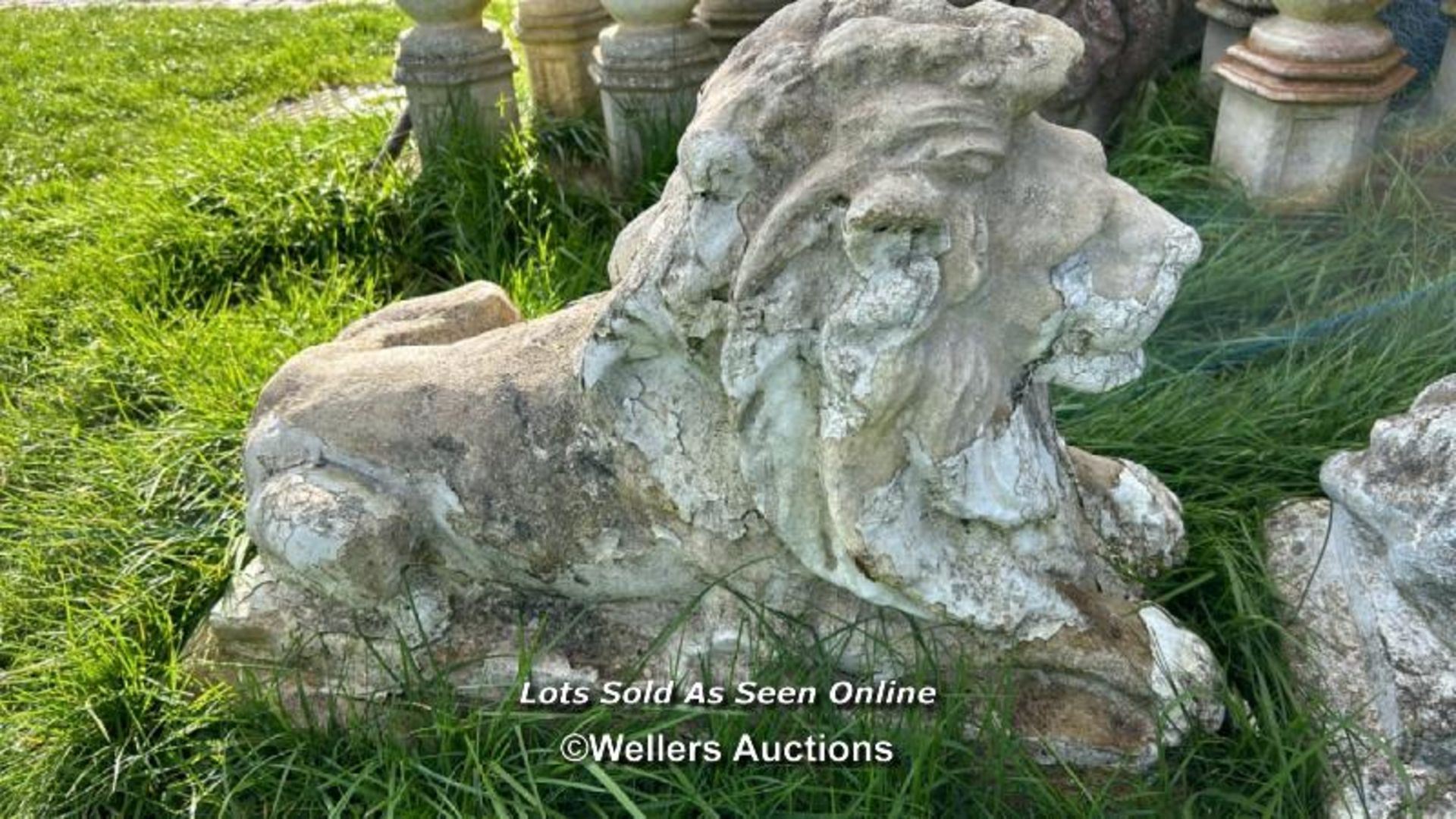 PAIR OF COMPOSITION RECUMBENT LION STATUES, WEATHERED, 70 X 30 X 50CM - Image 5 of 7
