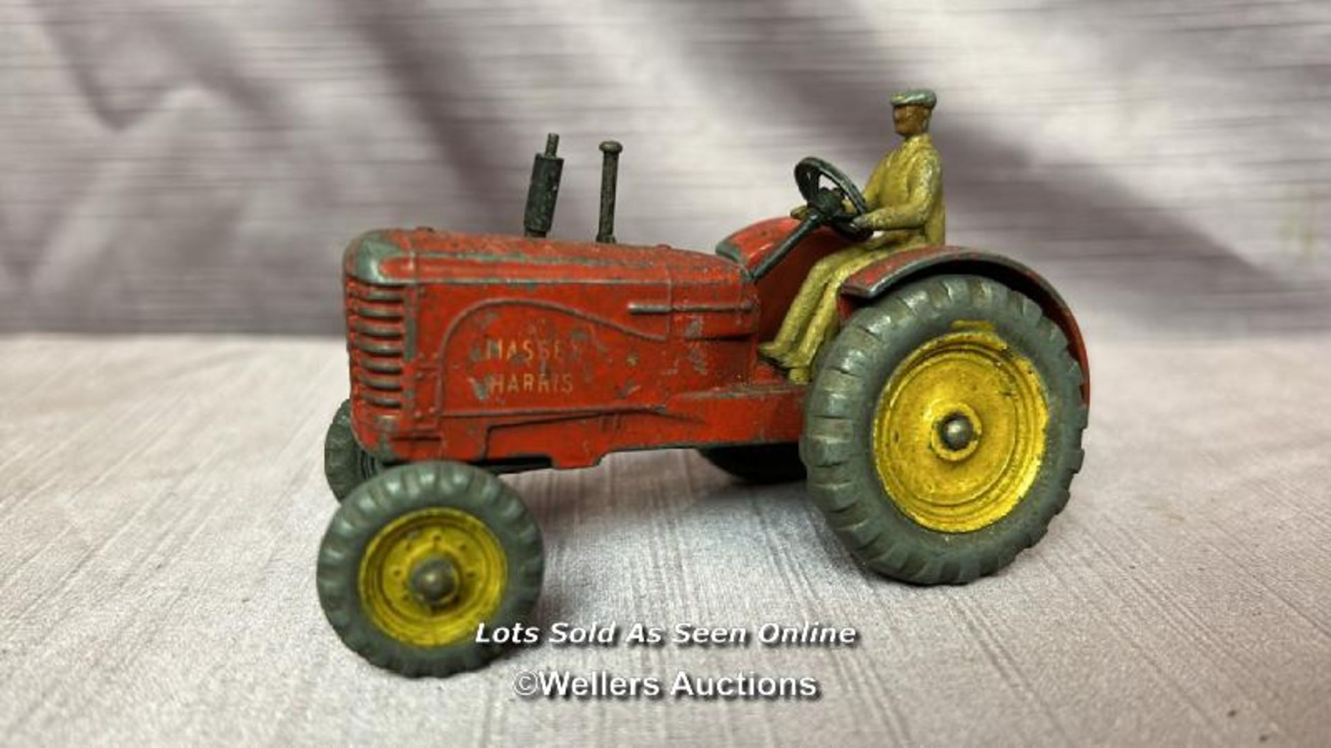 DINKY AVELING BARFORD STEAMROLLER, WITH ONE OTHER STEAMROLLER AND A DINKY MASSEY TRACTOR AND TRAILER - Image 8 of 12