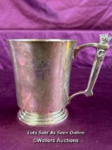 HALLMARKED SILVER TANKARD BY ASPREY OF LONDON, WITH CROWN HANDLE, INSCRIBED WHBL, HEIGHT 12CM,