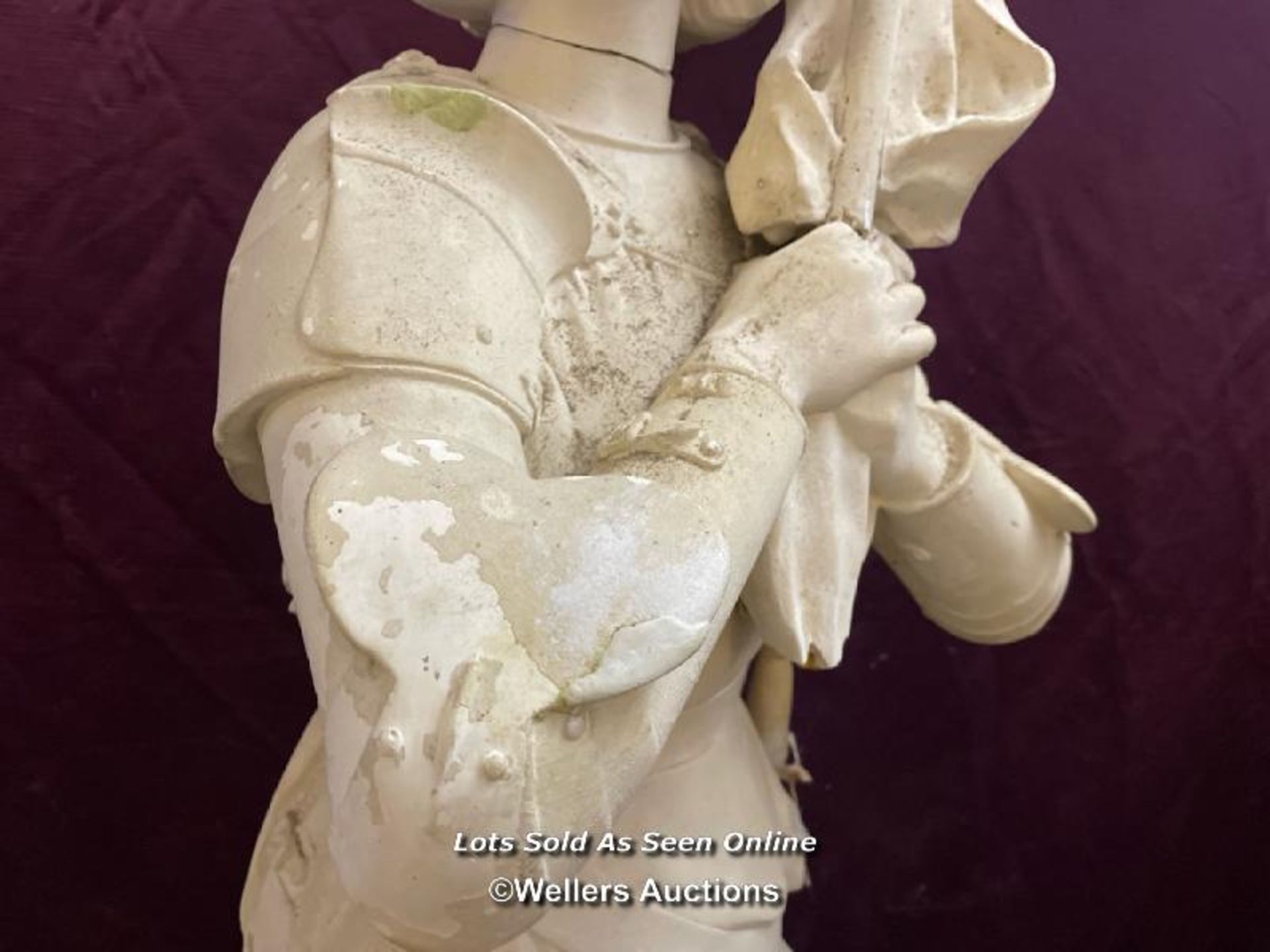 PLASTER CAST STATUE OF JOAN OF ARC, MAID OF ORLEANS, ALL MAJOR PARTS PRESENT AND SOME REPAIR - Image 4 of 7