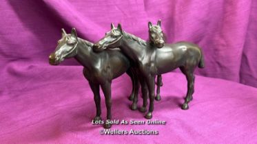 BRONZE FIGURE OF THREE HORSES, HEIGHT 13CM