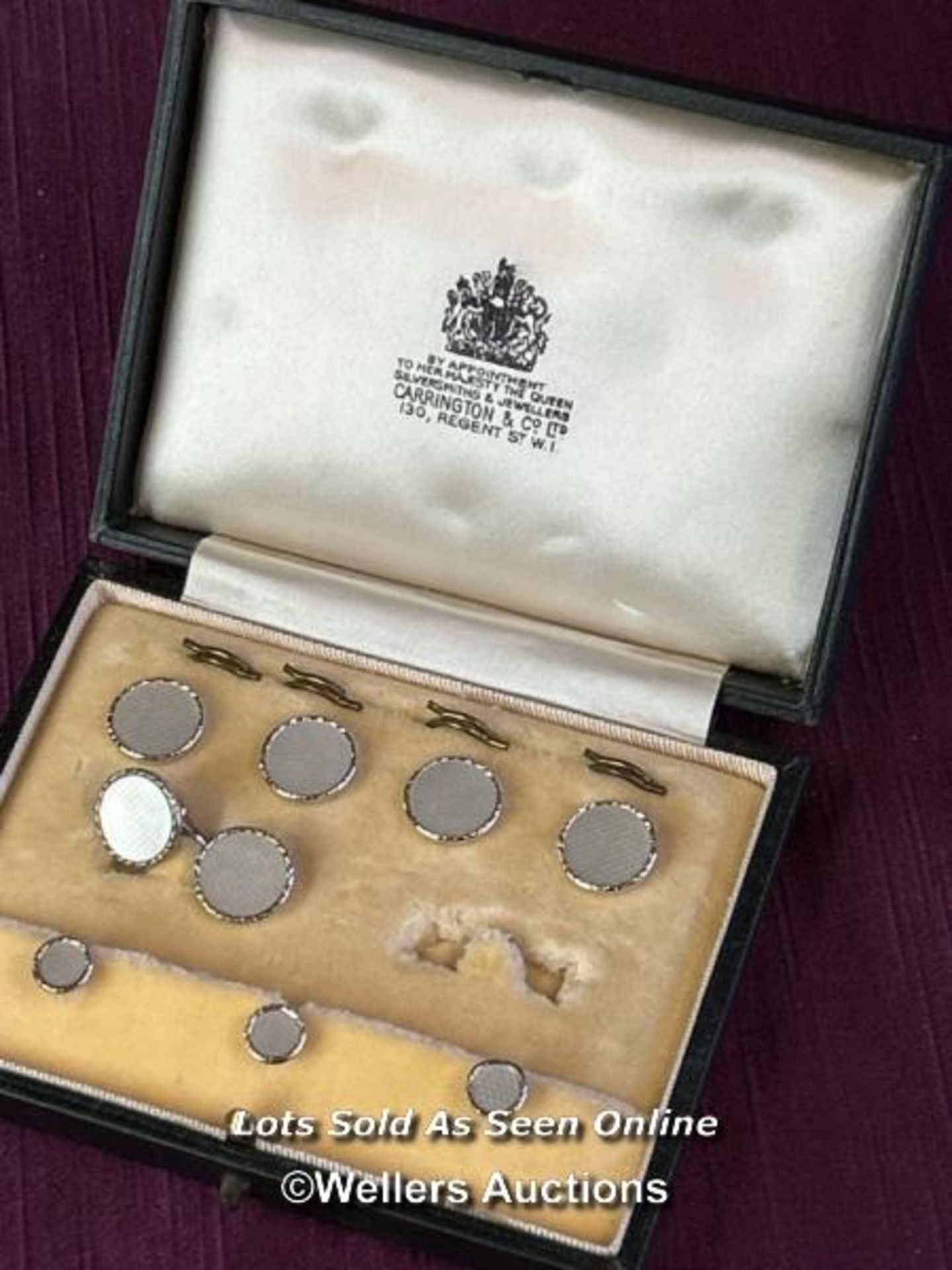 925 SILVER BUTTON AND CUFFLINK SET (MISSING CUFFLINK HAS NOW BEEN FOUND, NOT YET PHOTOGRAPHED)